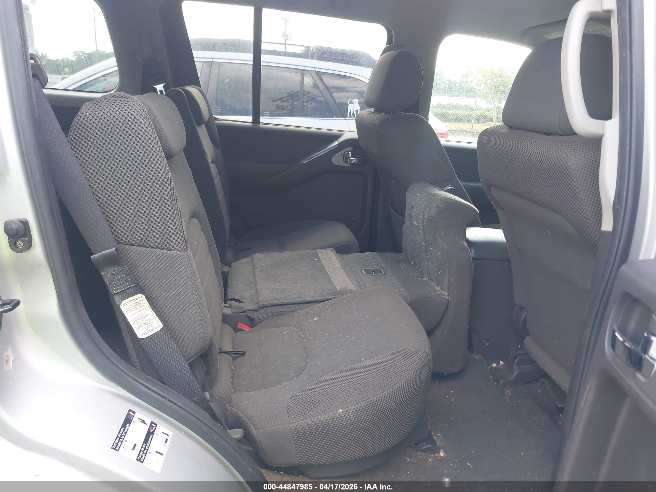 NISSAN PATHFINDER image 8
