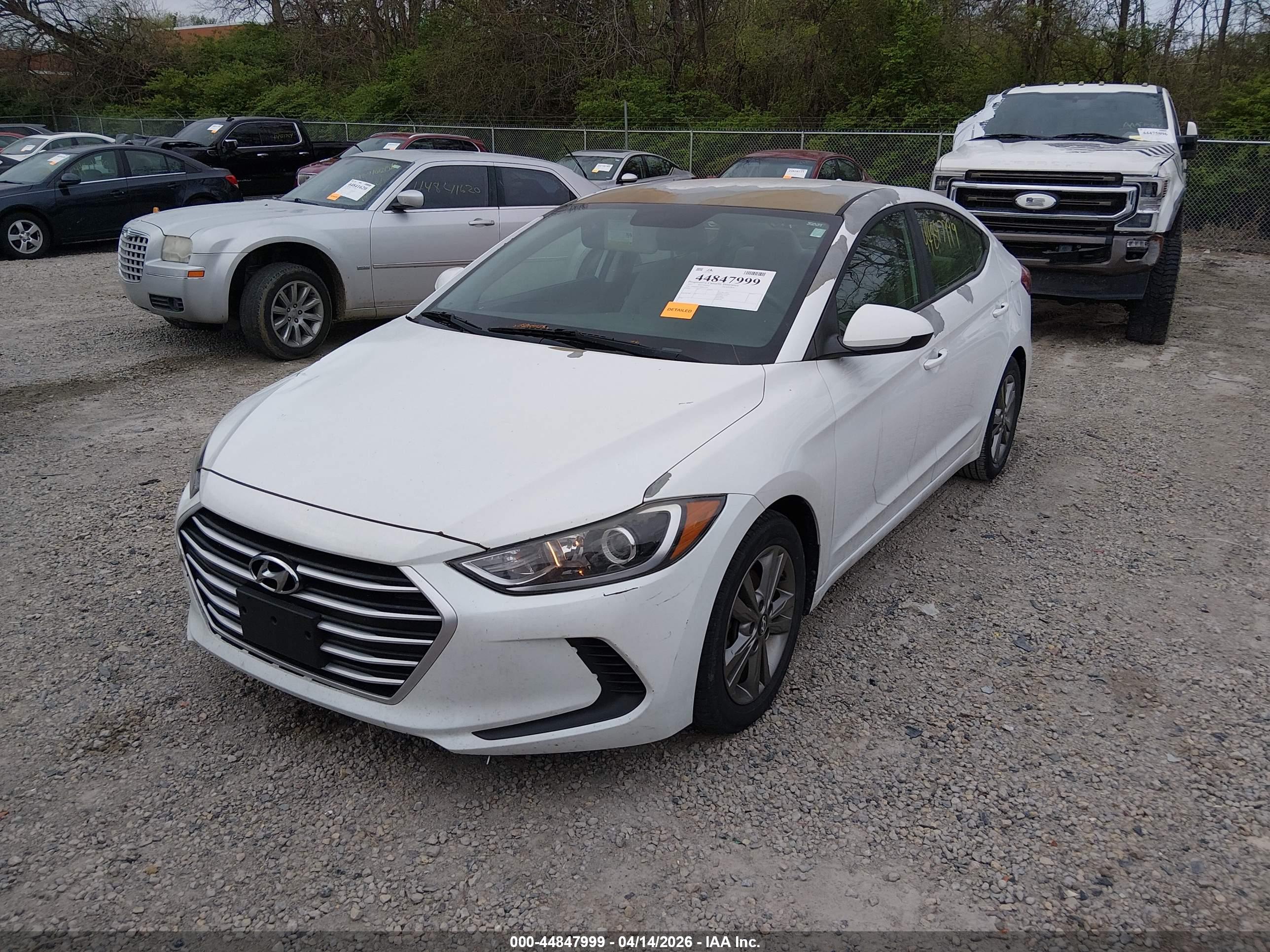 HYUNDAI ELANTRA image 2