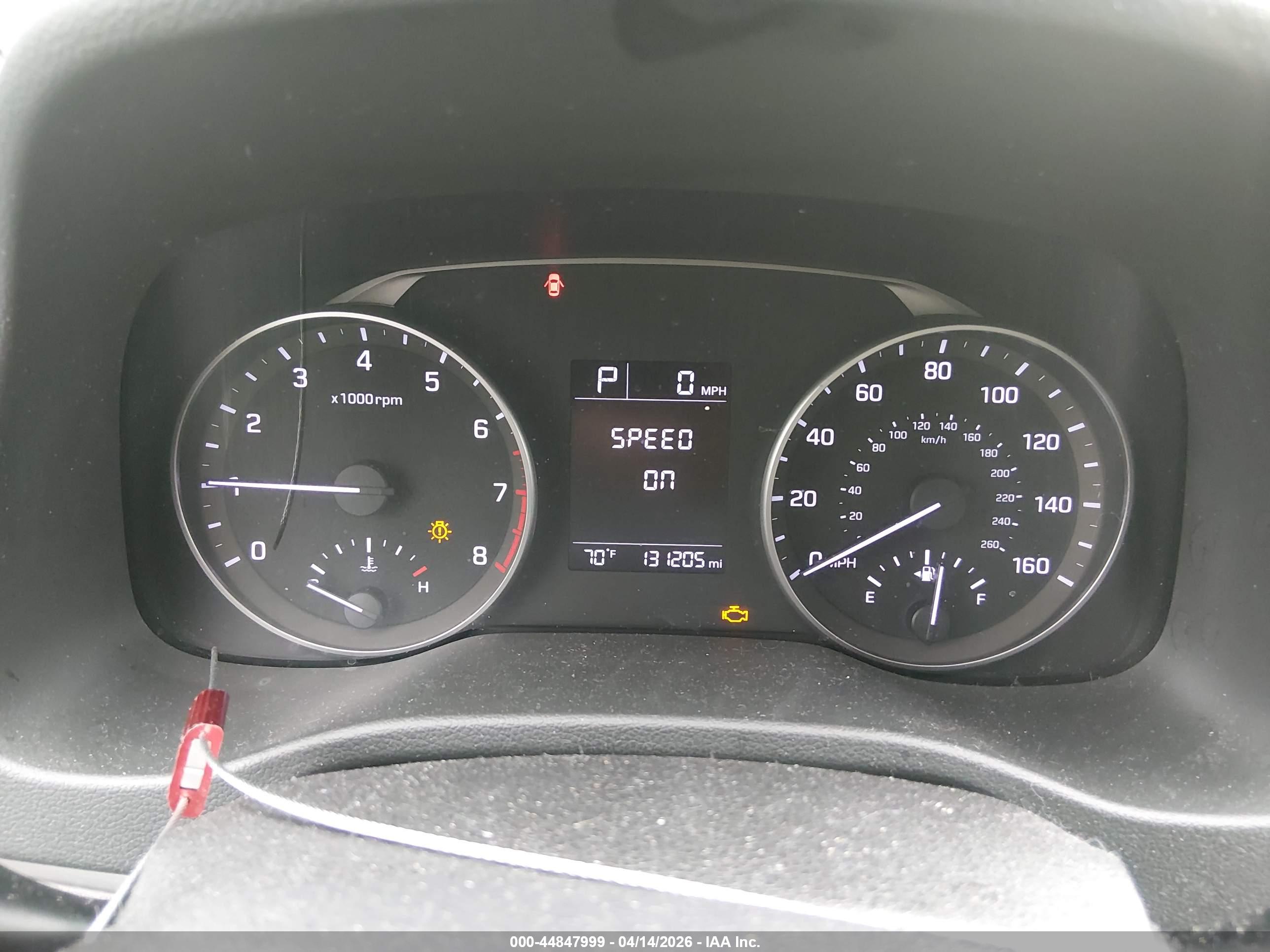 HYUNDAI ELANTRA image 7