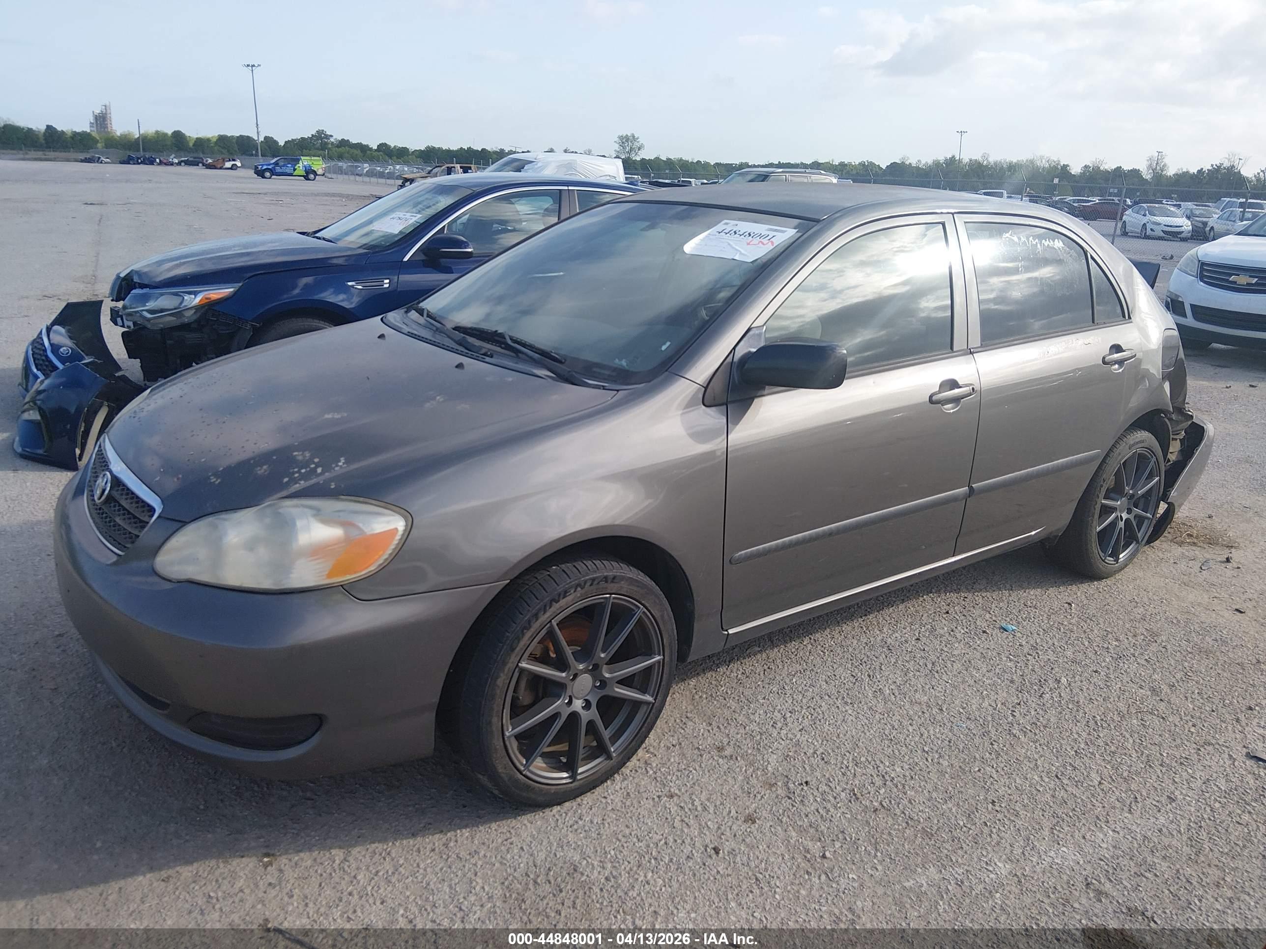 TOYOTA COROLLA image 2