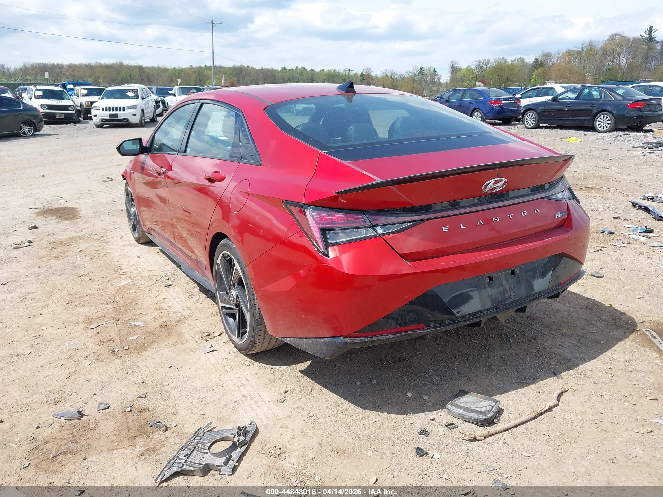 HYUNDAI ELANTRA image 3