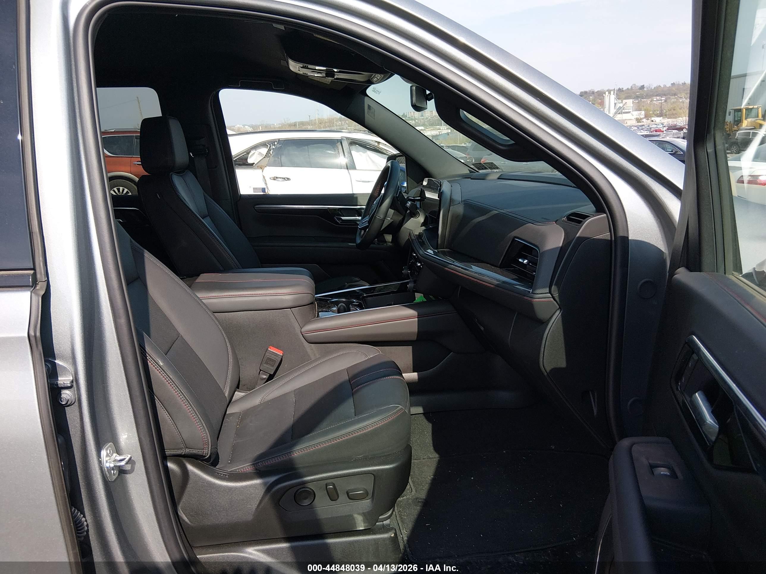 CHEVROLET TAHOE image 5