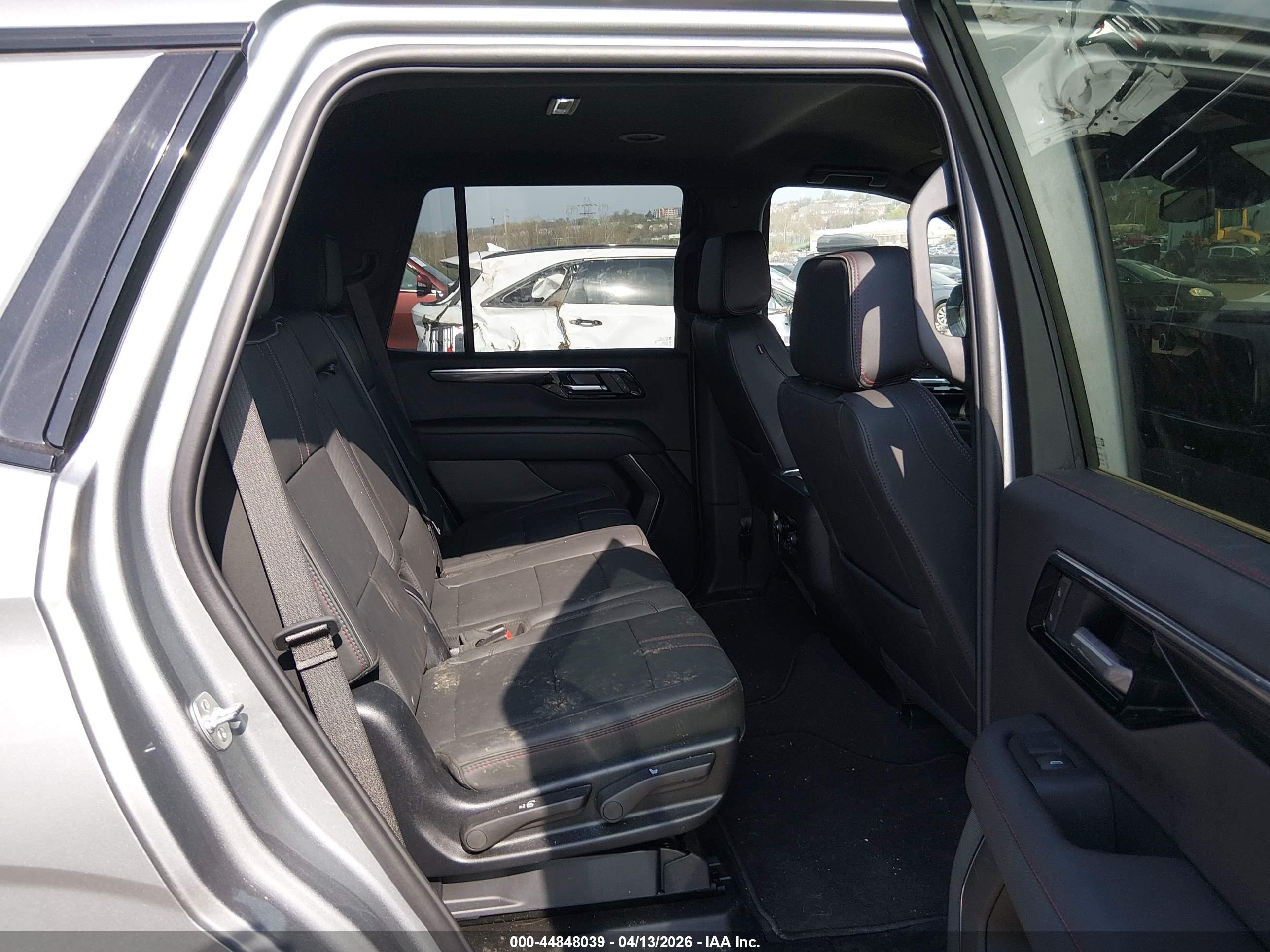 CHEVROLET TAHOE image 8