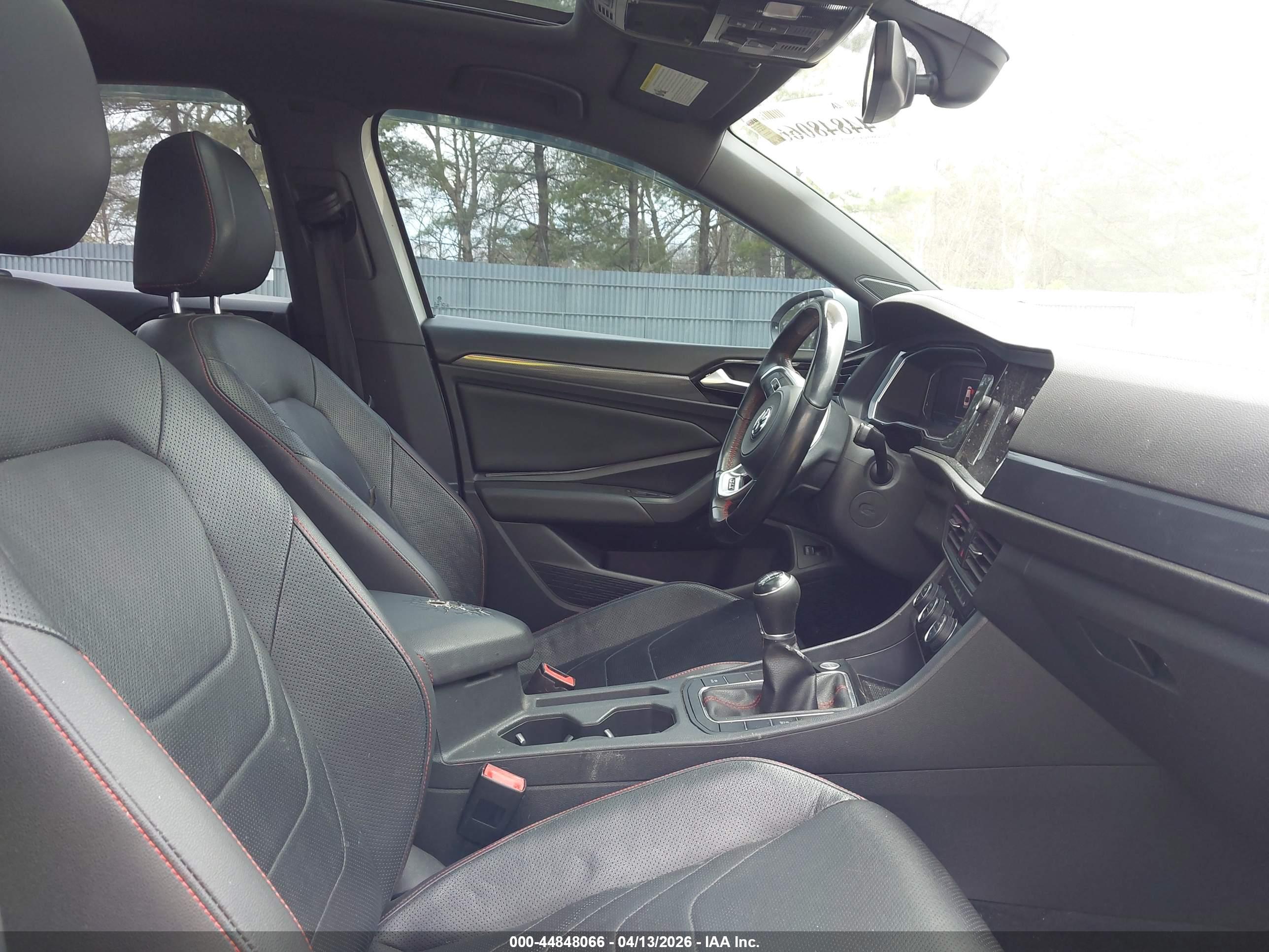 VOLKSWAGEN JETTA image 5