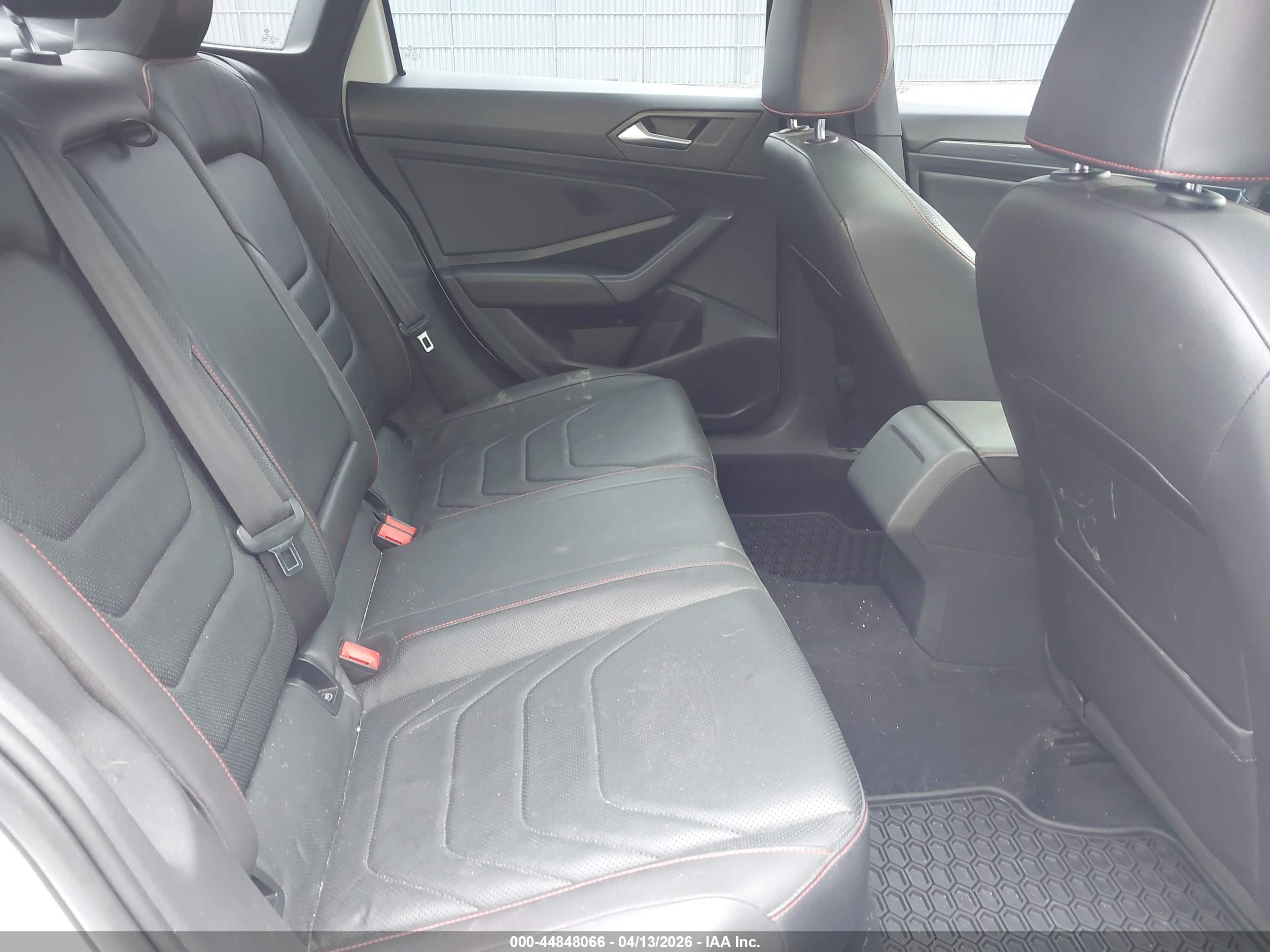 VOLKSWAGEN JETTA image 8