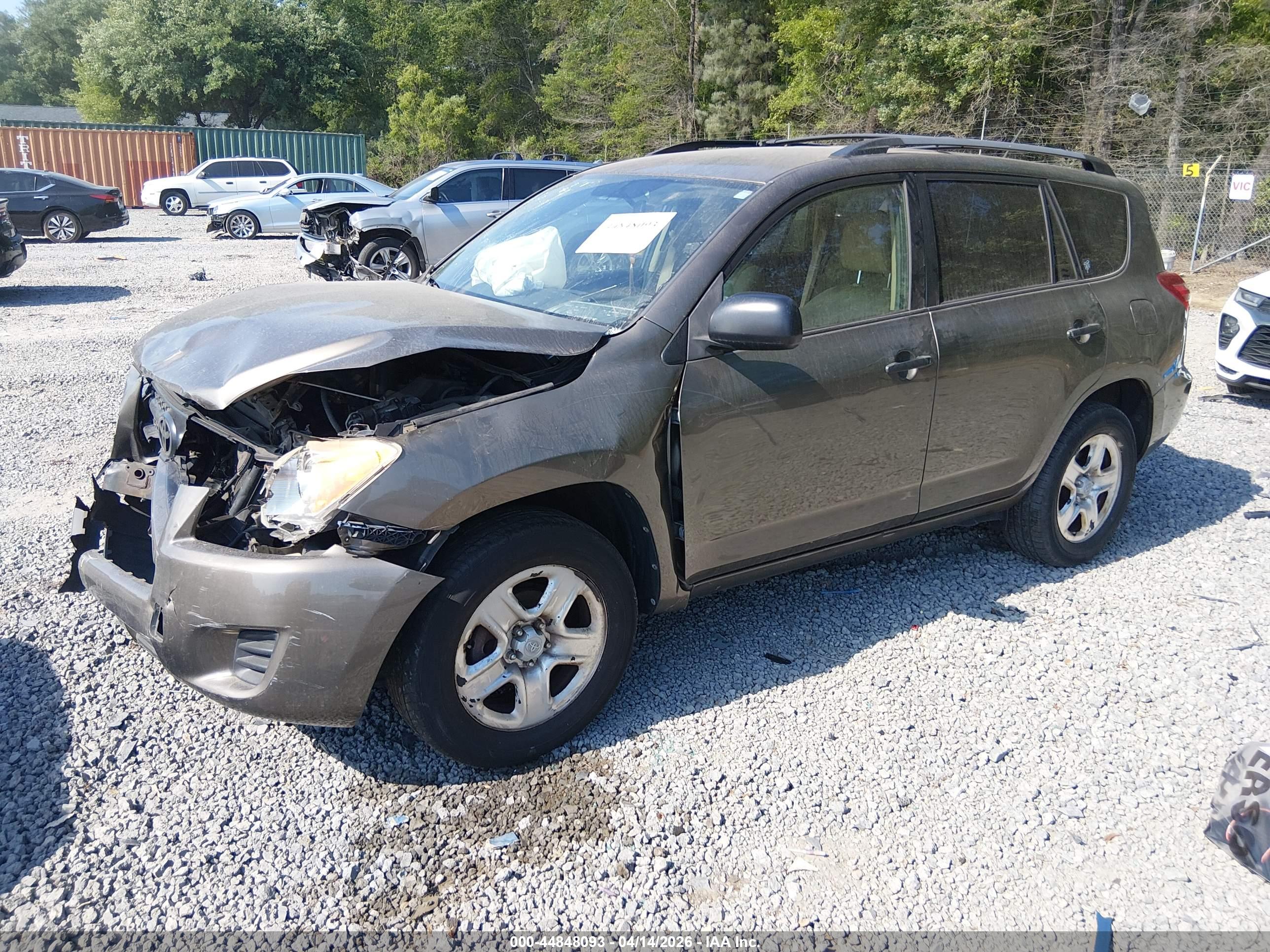 TOYOTA RAV4 image 2