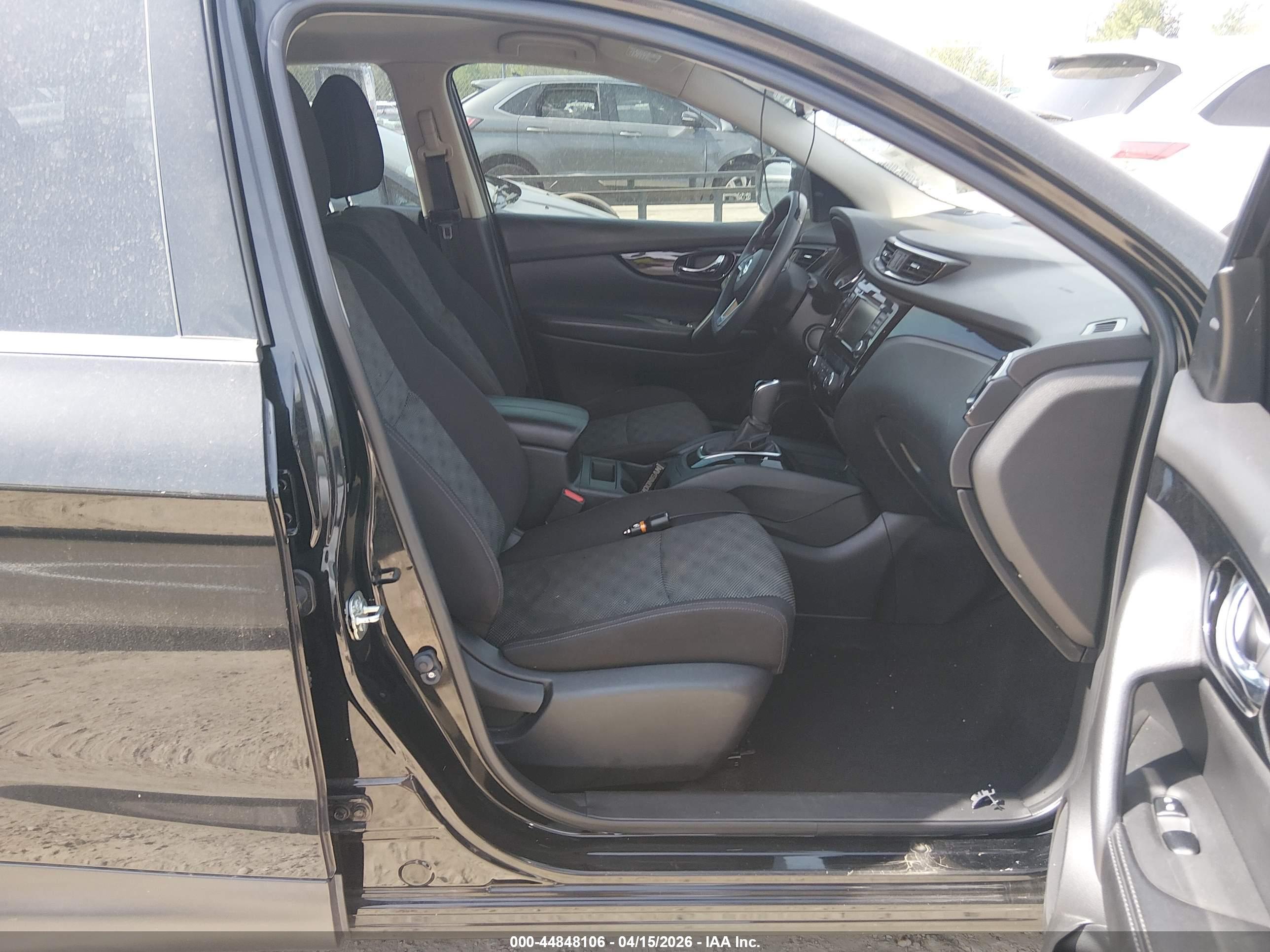 NISSAN ROGUE image 5