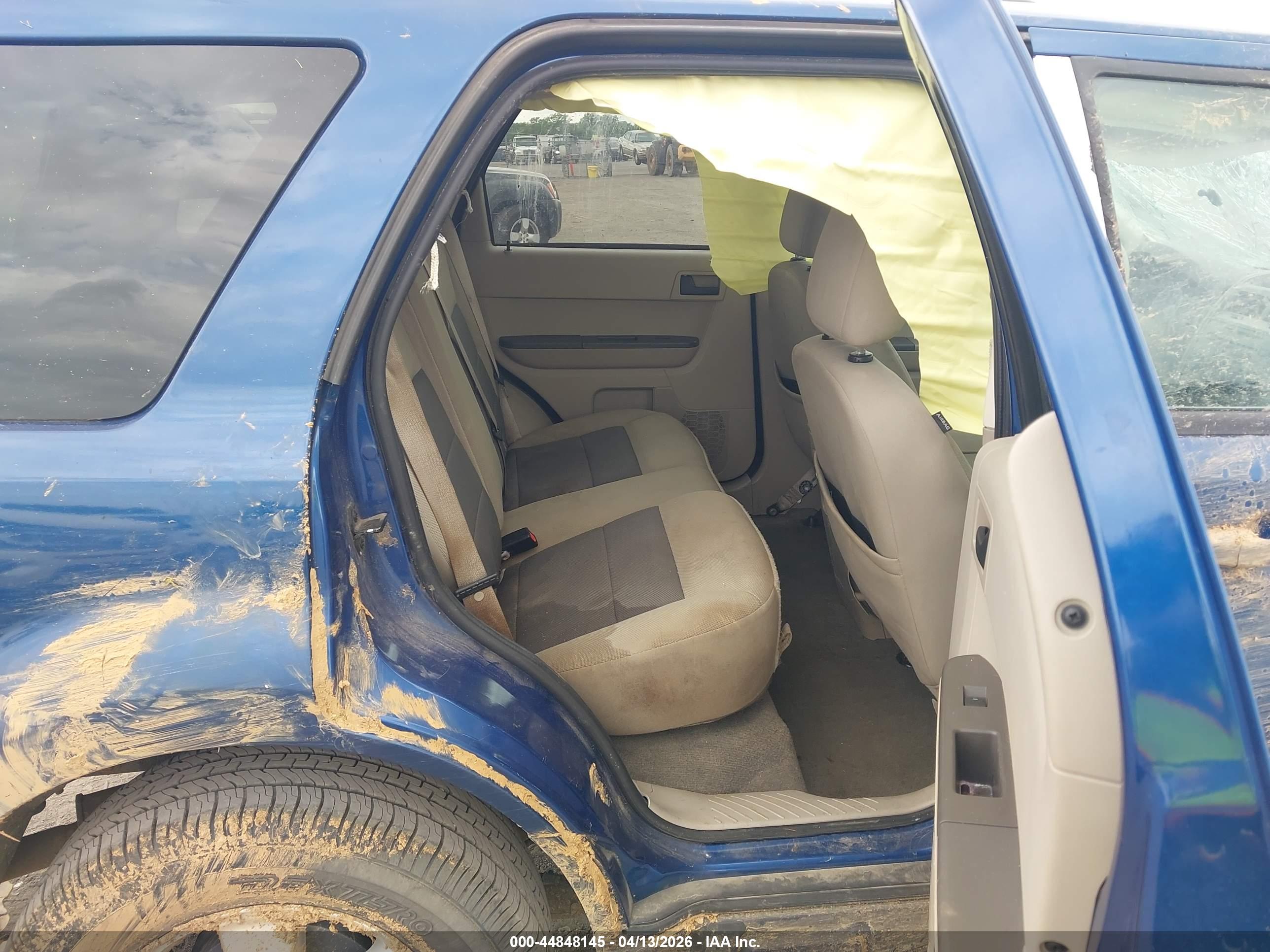 FORD ESCAPE image 8