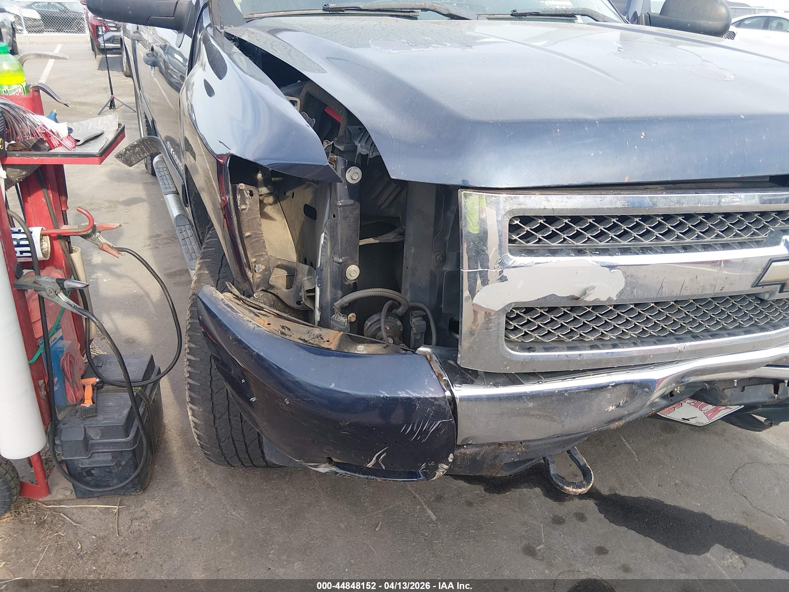 CHEVROLET SILVERADO image 6