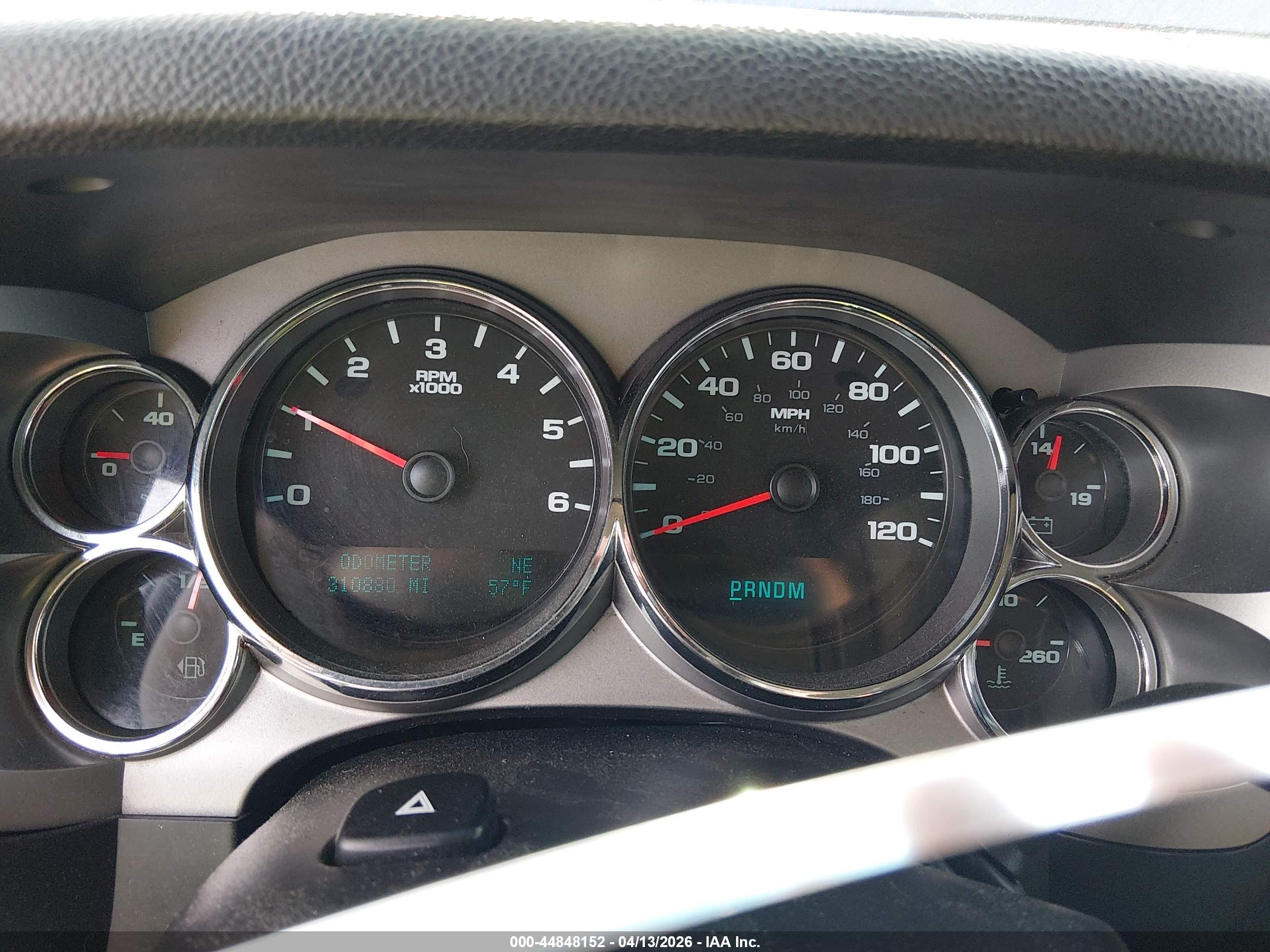 CHEVROLET SILVERADO image 7
