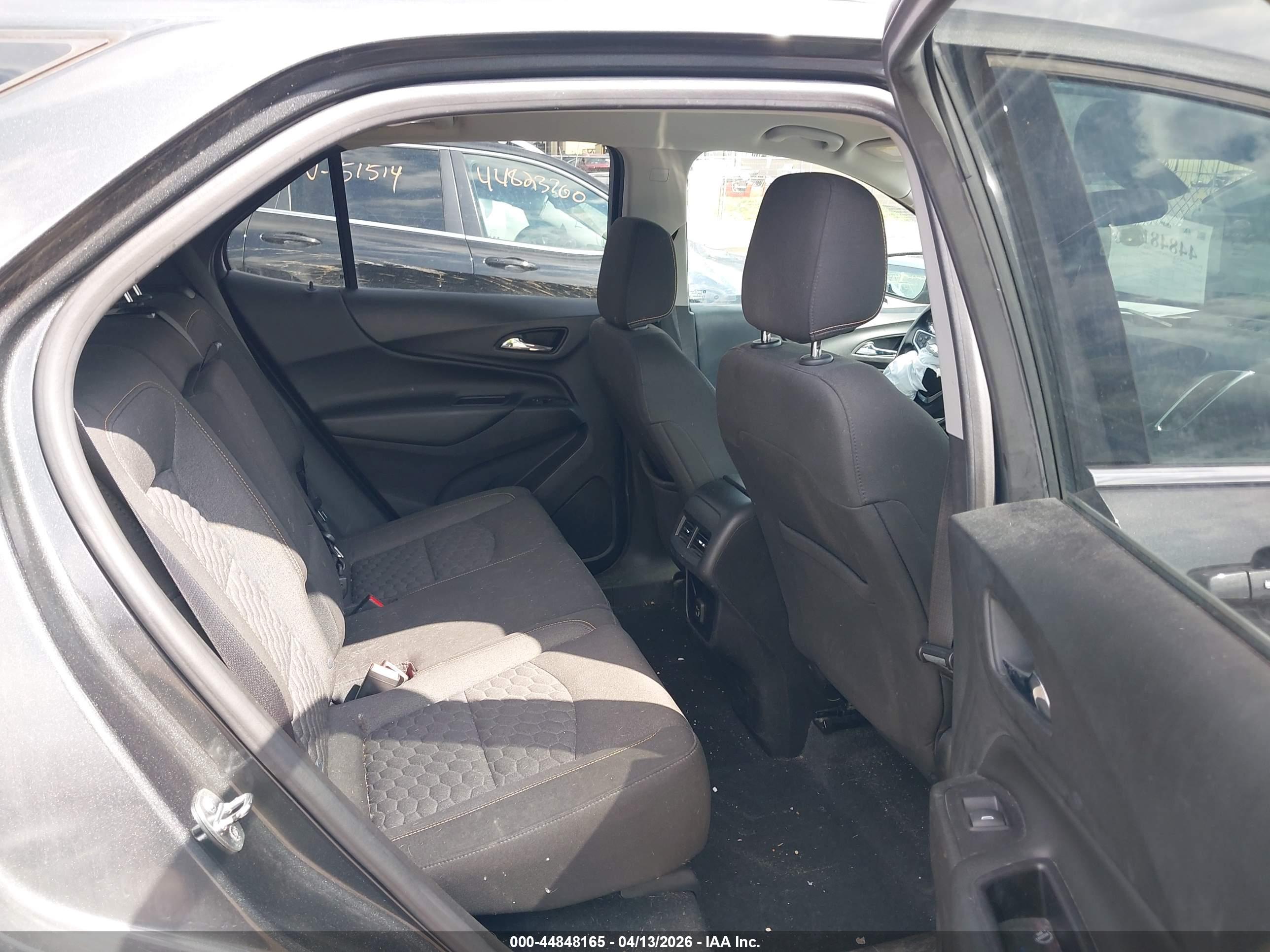 CHEVROLET EQUINOX image 8