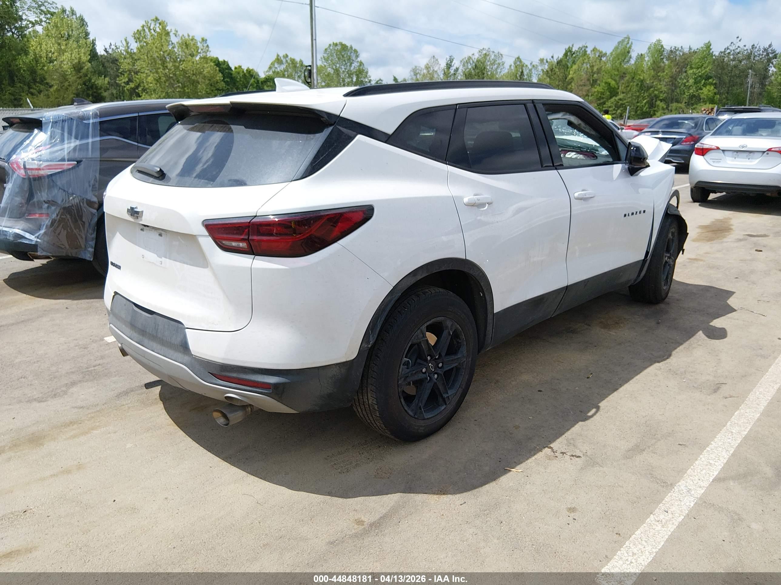 CHEVROLET BLAZER image 4