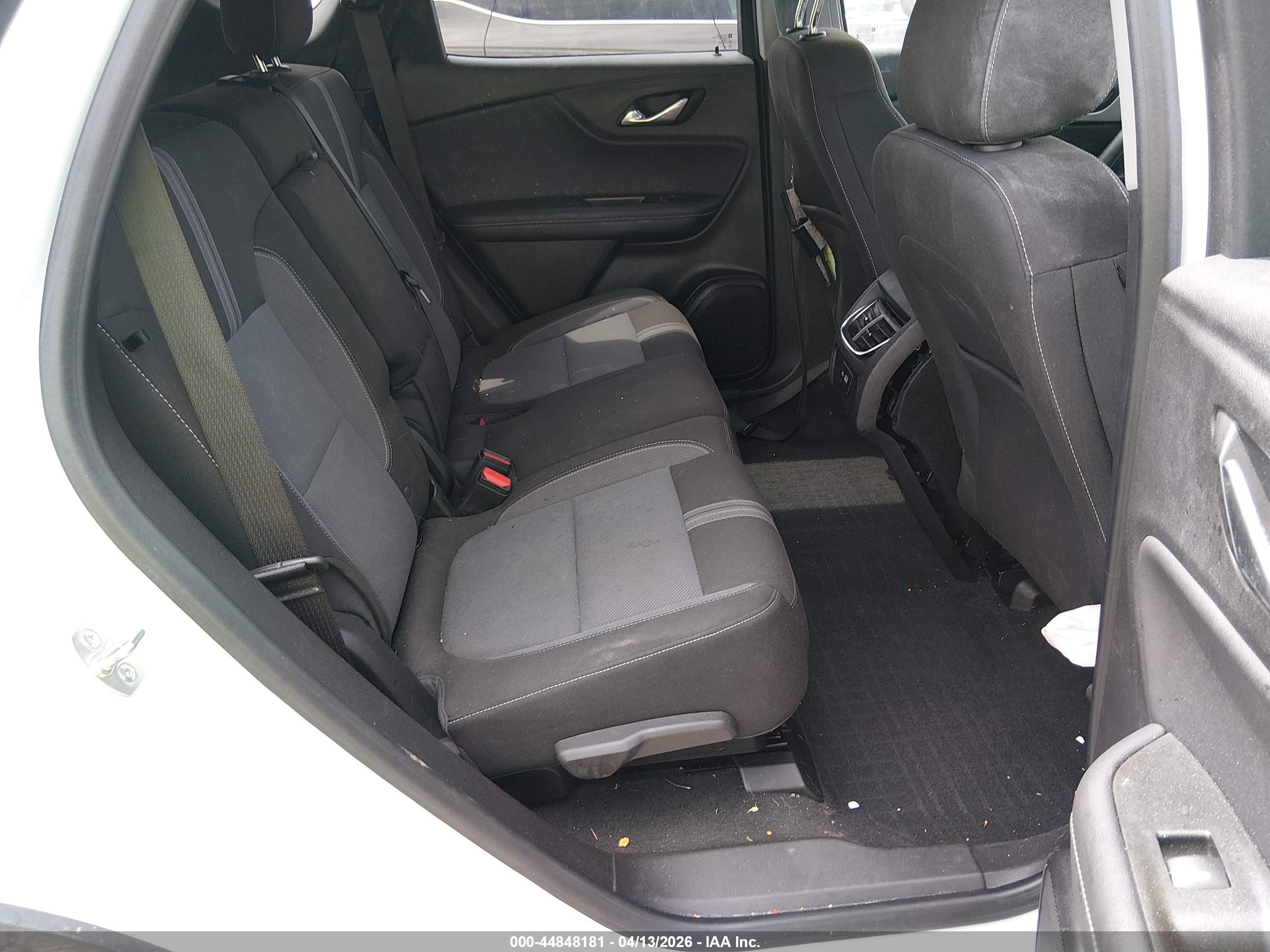 CHEVROLET BLAZER image 8