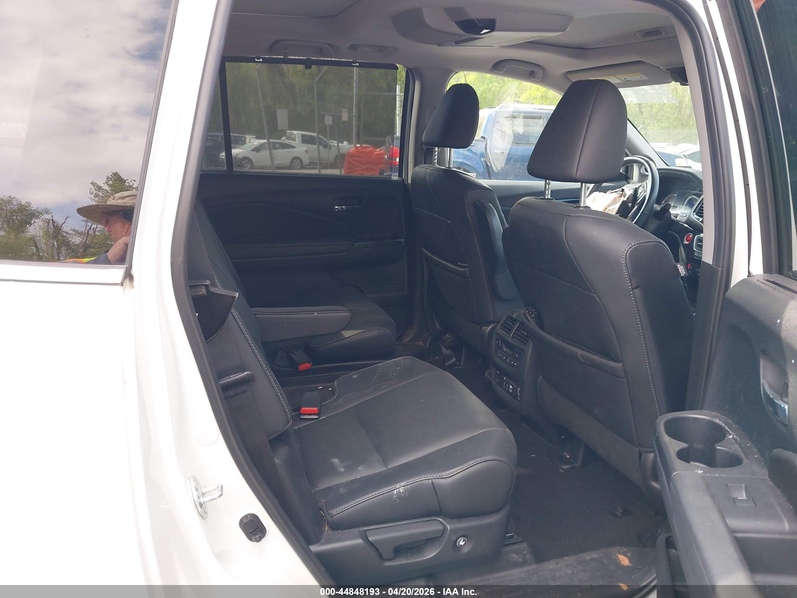 HONDA PILOT image 8
