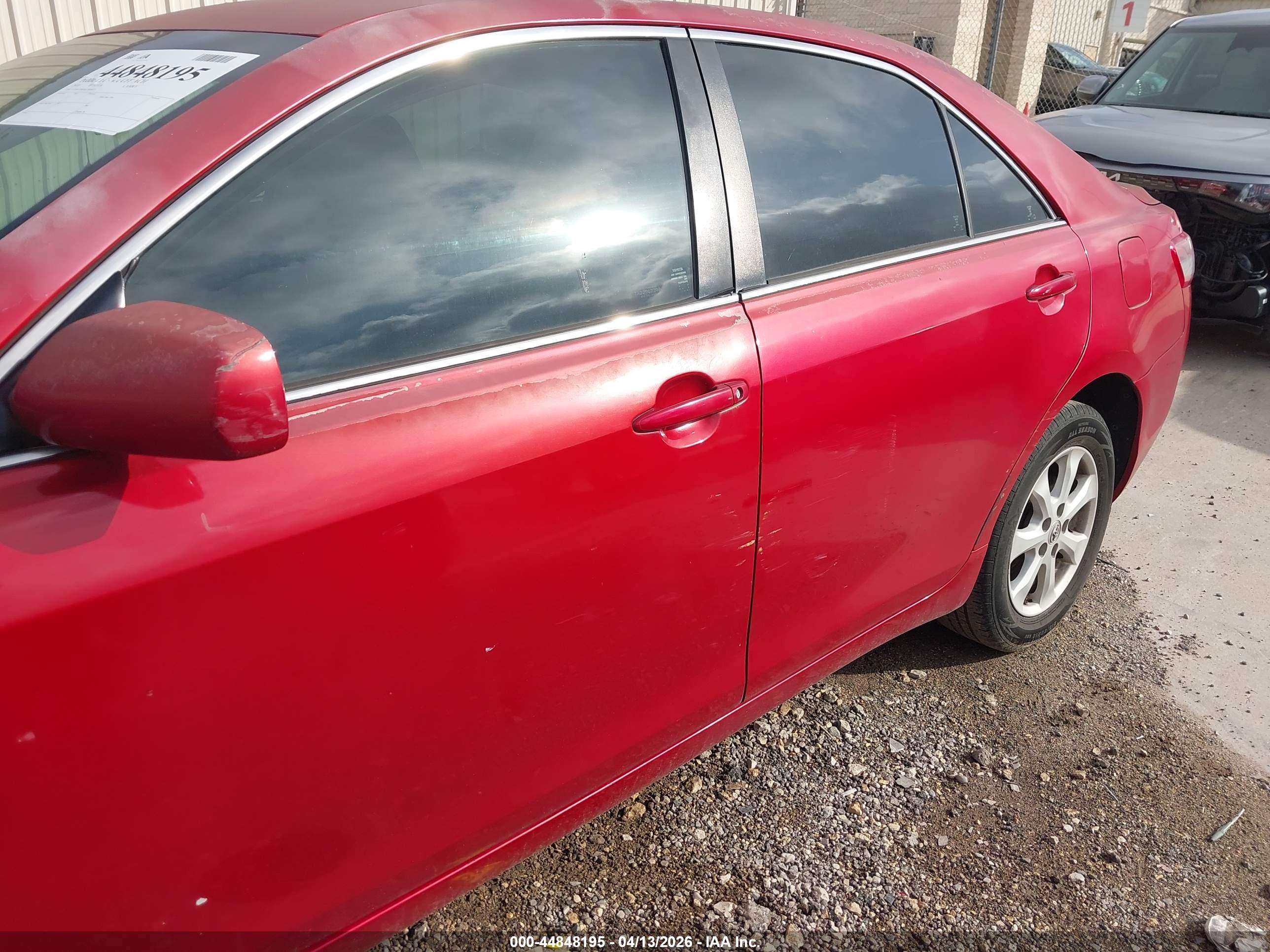 TOYOTA CAMRY image 6