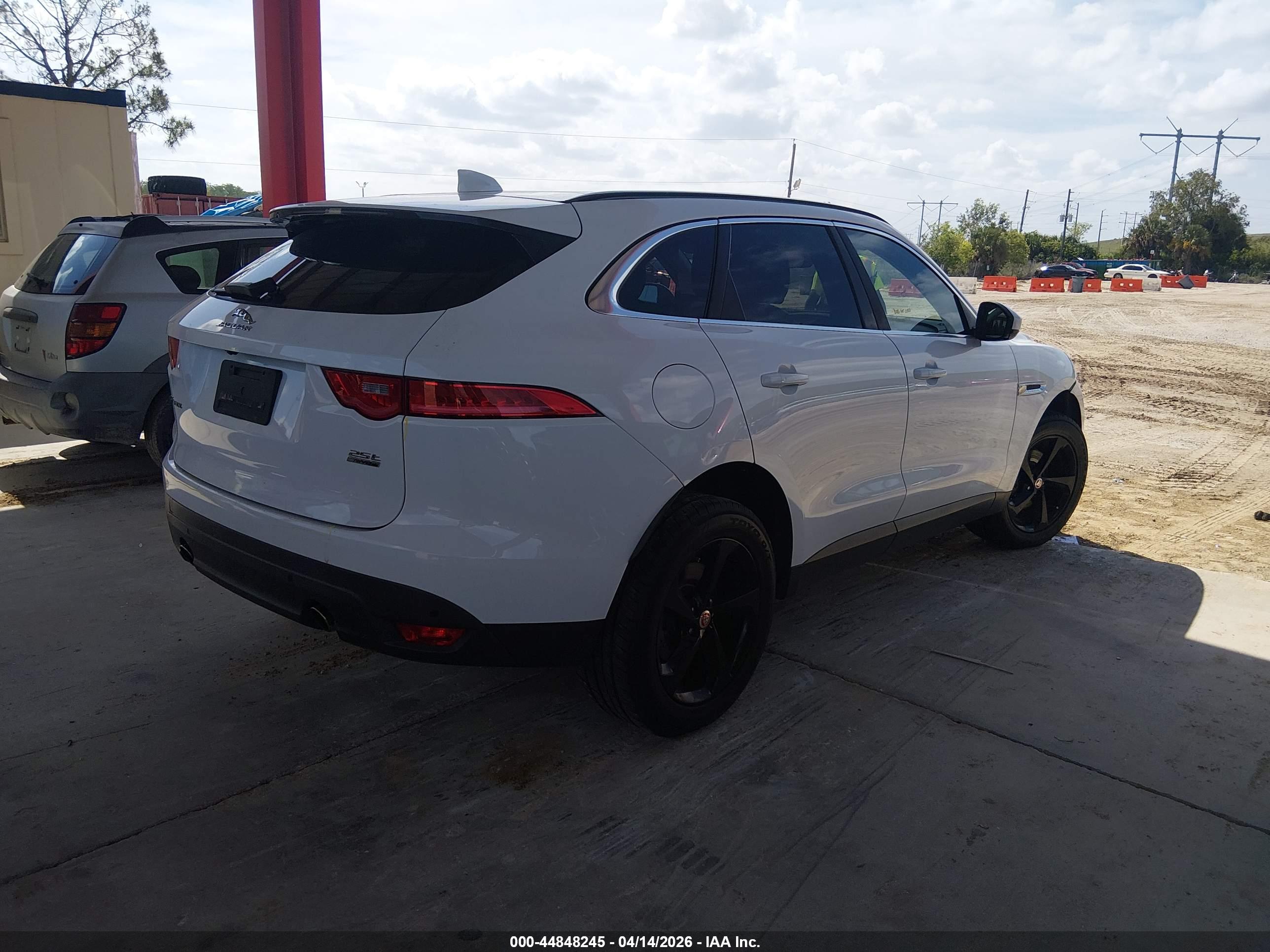 JAGUAR F-PACE image 4