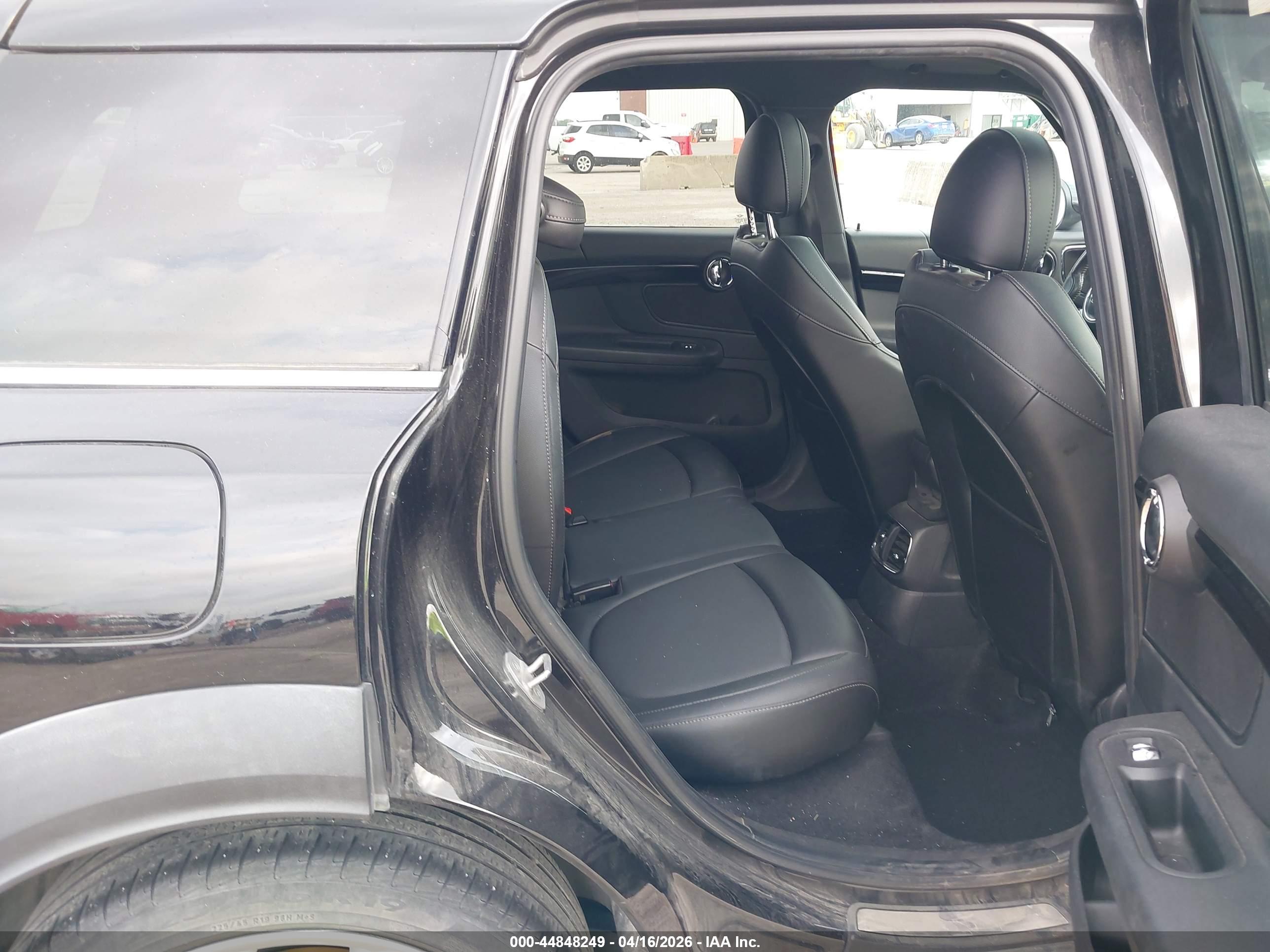 MINI COUNTRYMAN image 8
