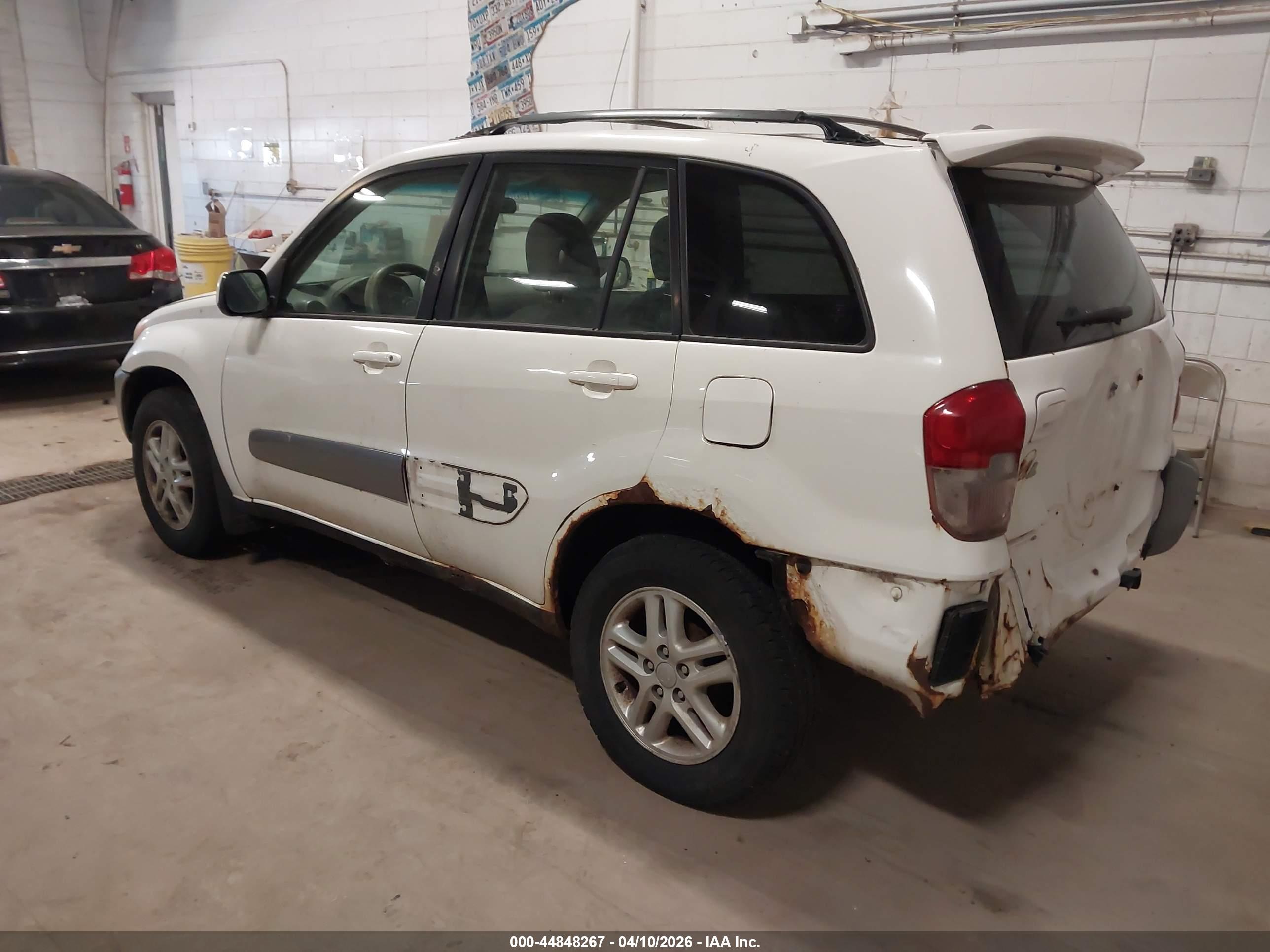 TOYOTA RAV4 image 3