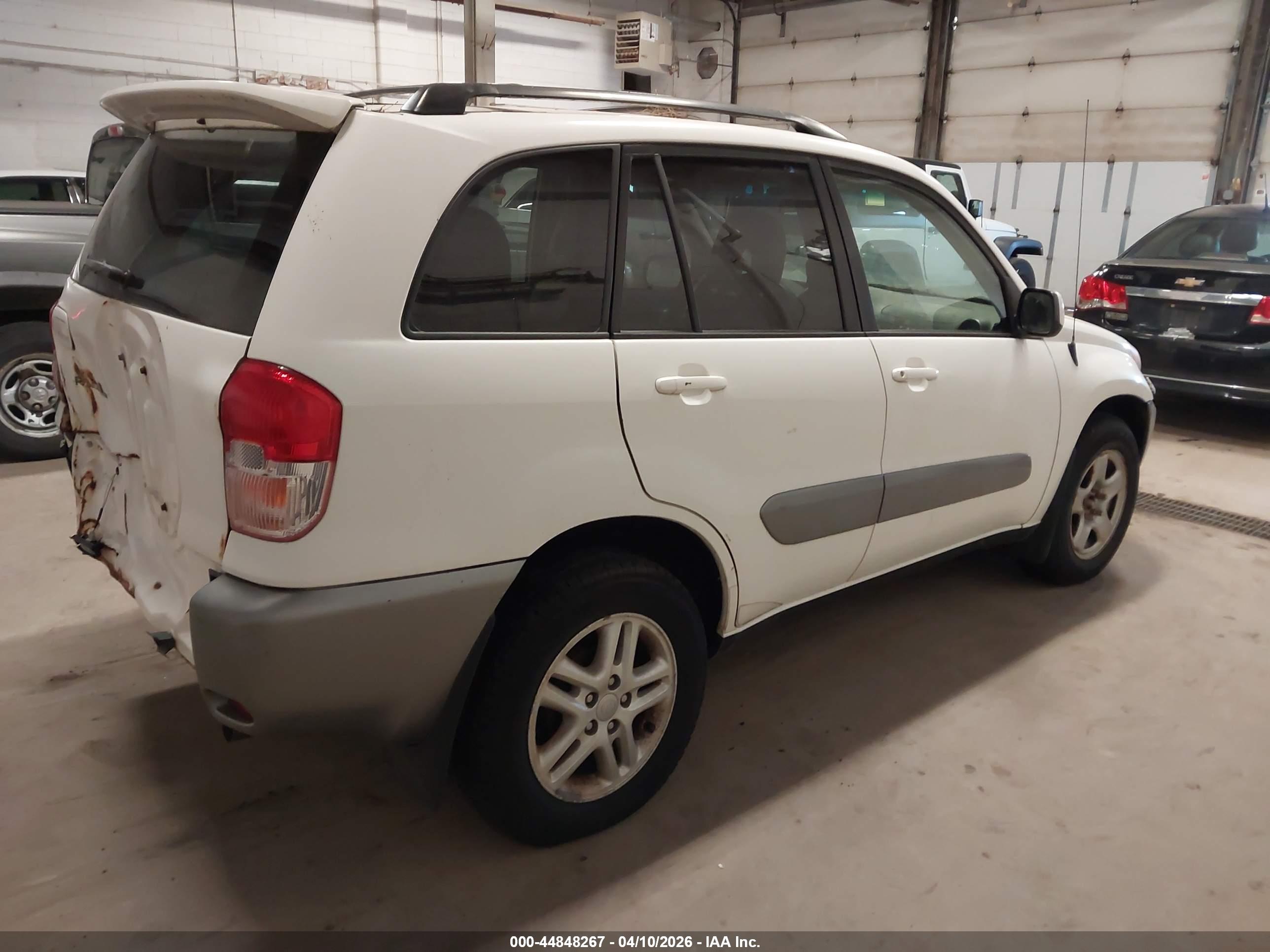 TOYOTA RAV4 image 4