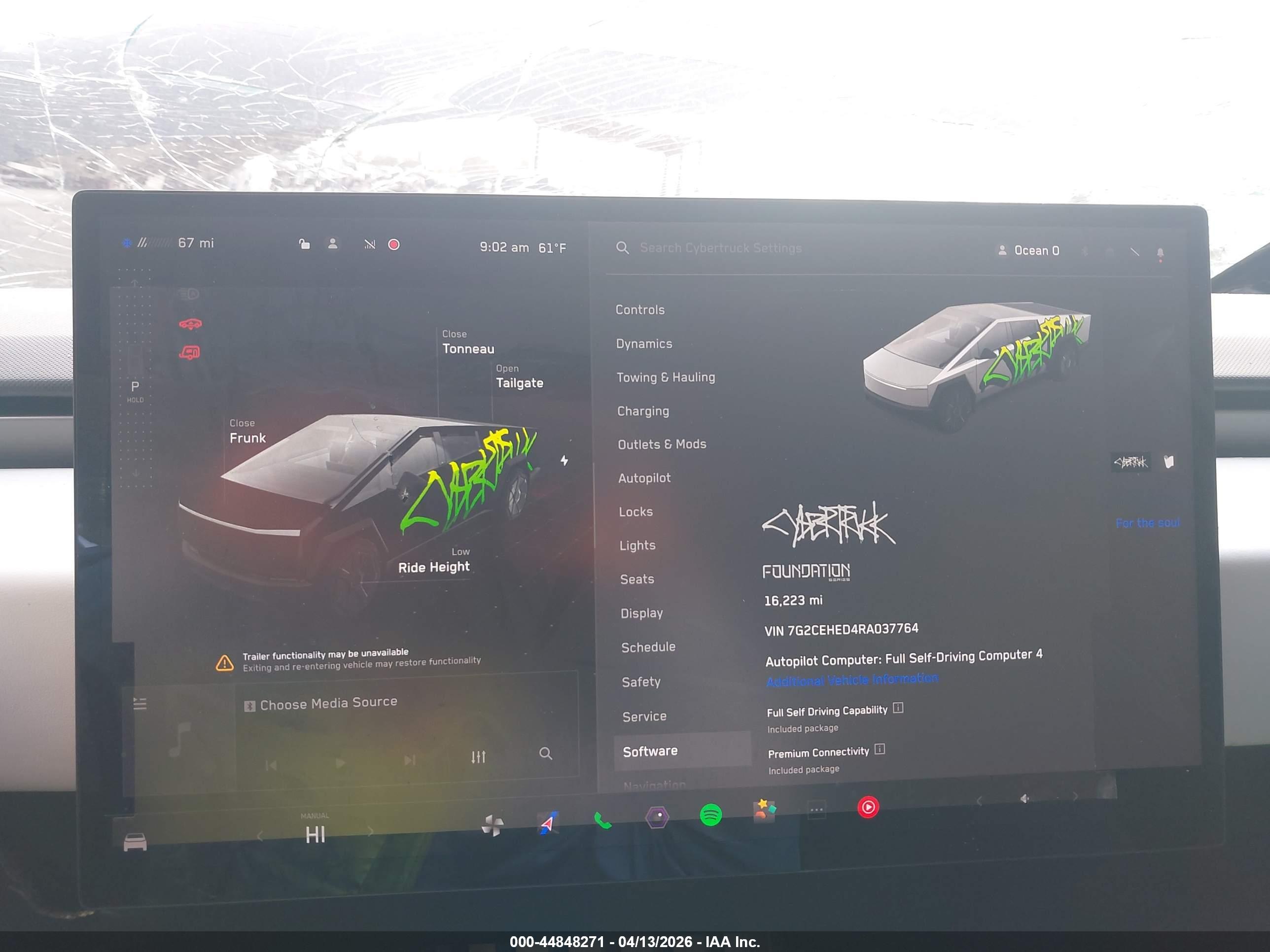 TESLA CYBERTRUCK image 7