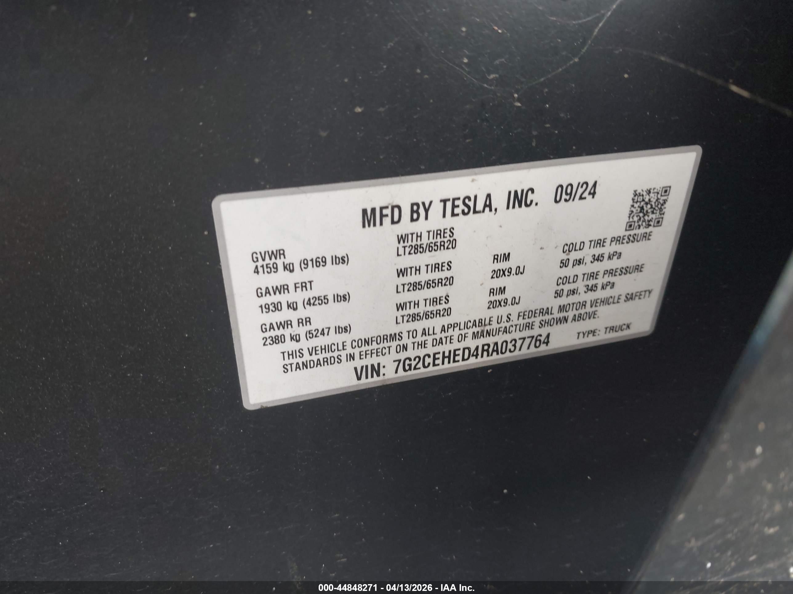 TESLA CYBERTRUCK image 9