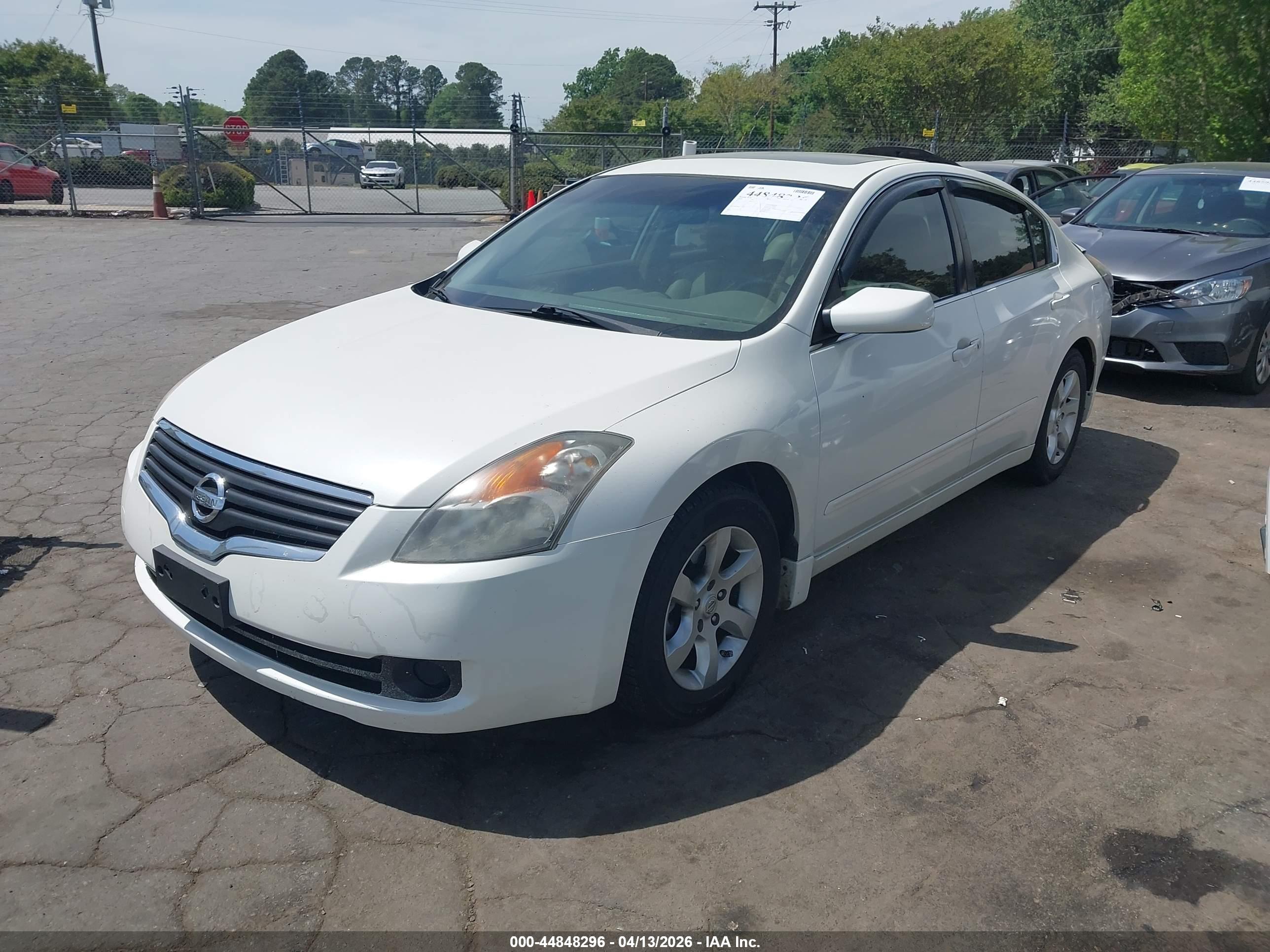 NISSAN ALTIMA image 2