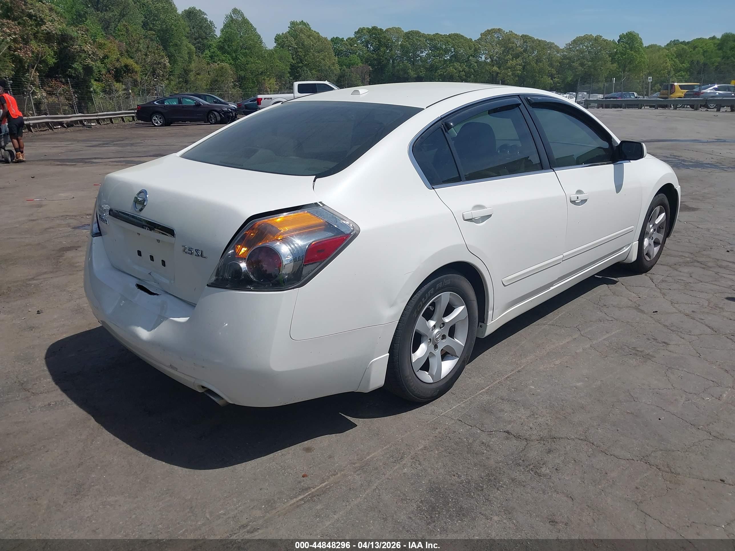 NISSAN ALTIMA image 4