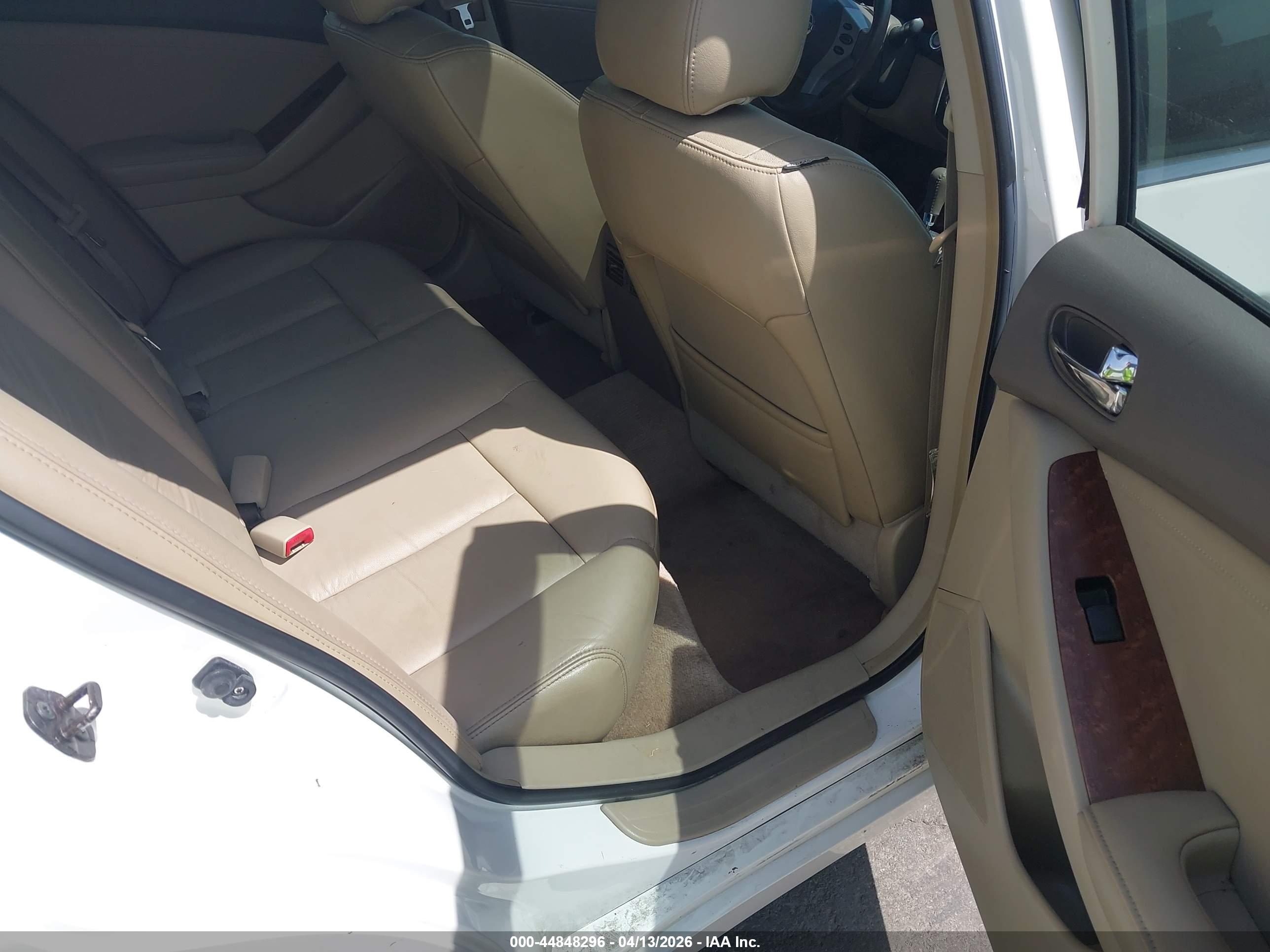 NISSAN ALTIMA image 8