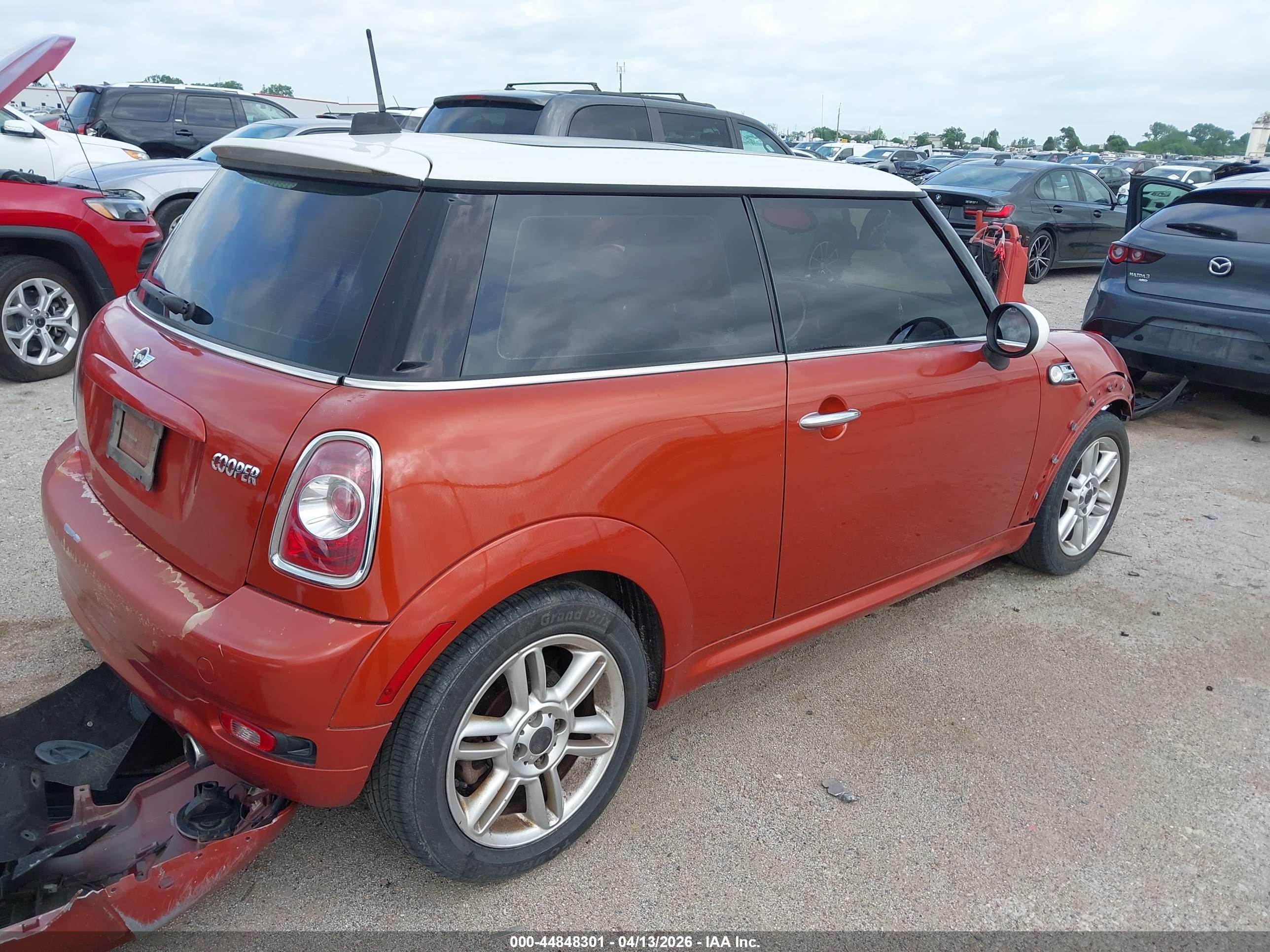 MINI COOPER image 4