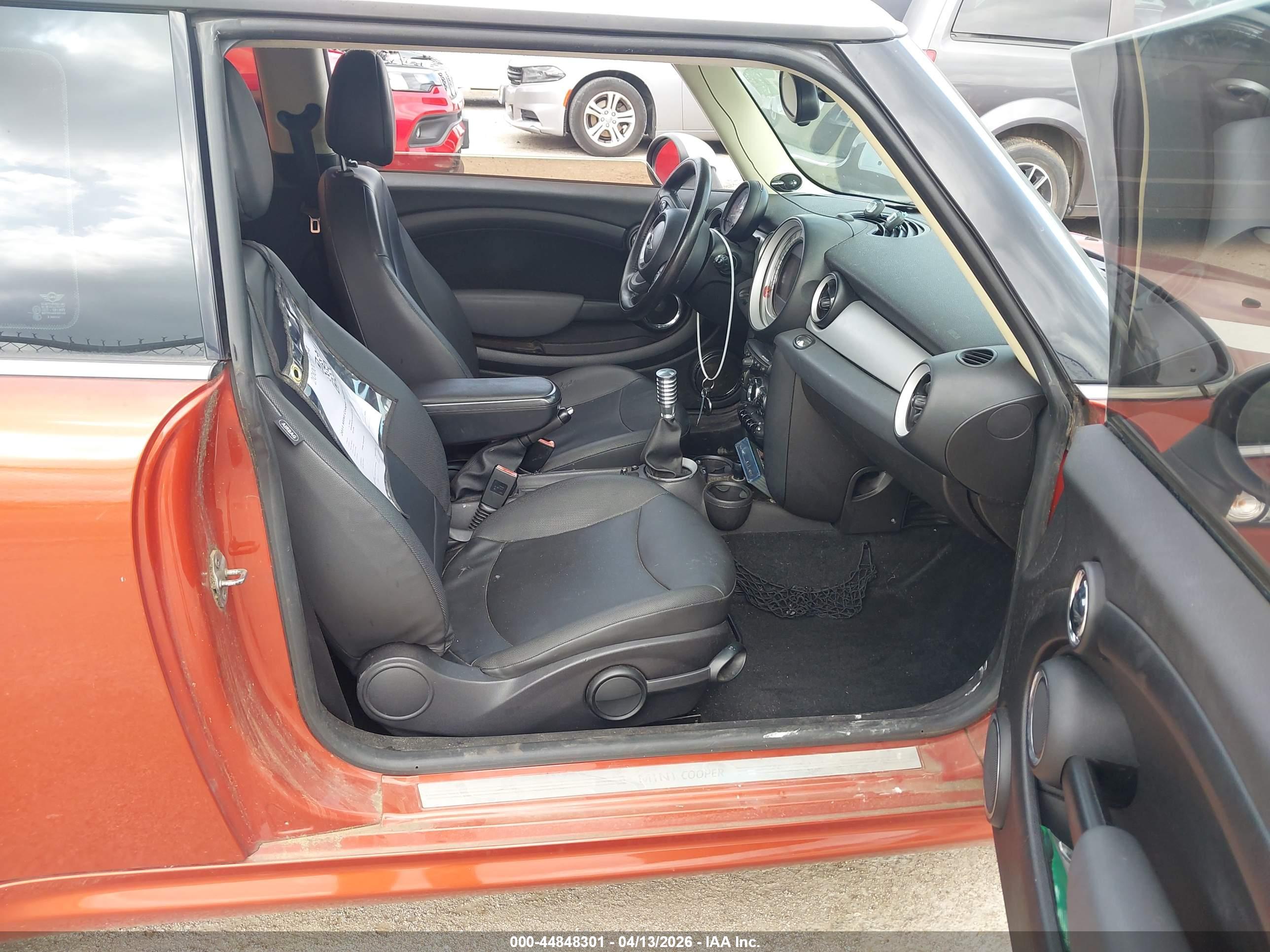 MINI COOPER image 5
