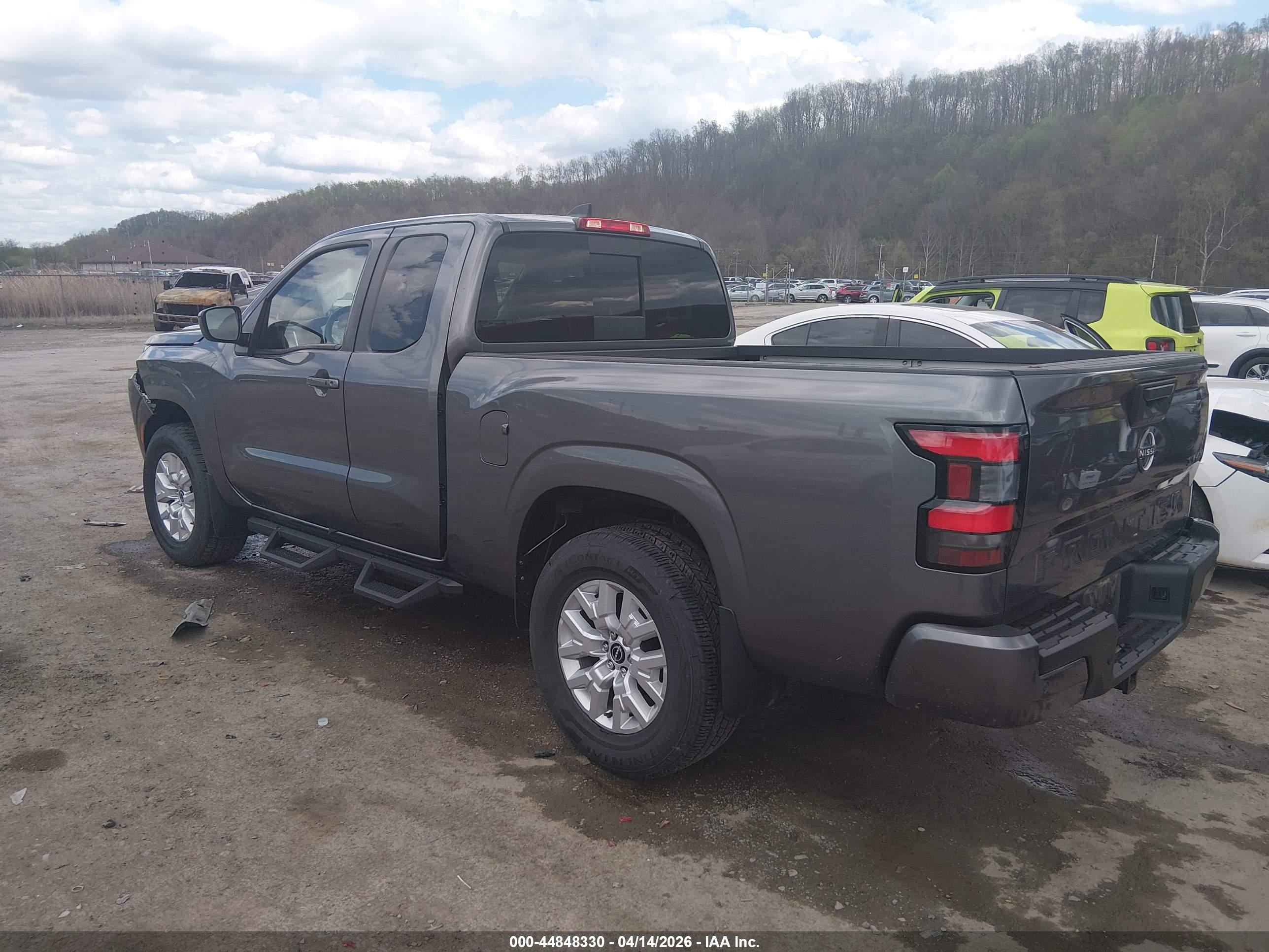 NISSAN FRONTIER image 3
