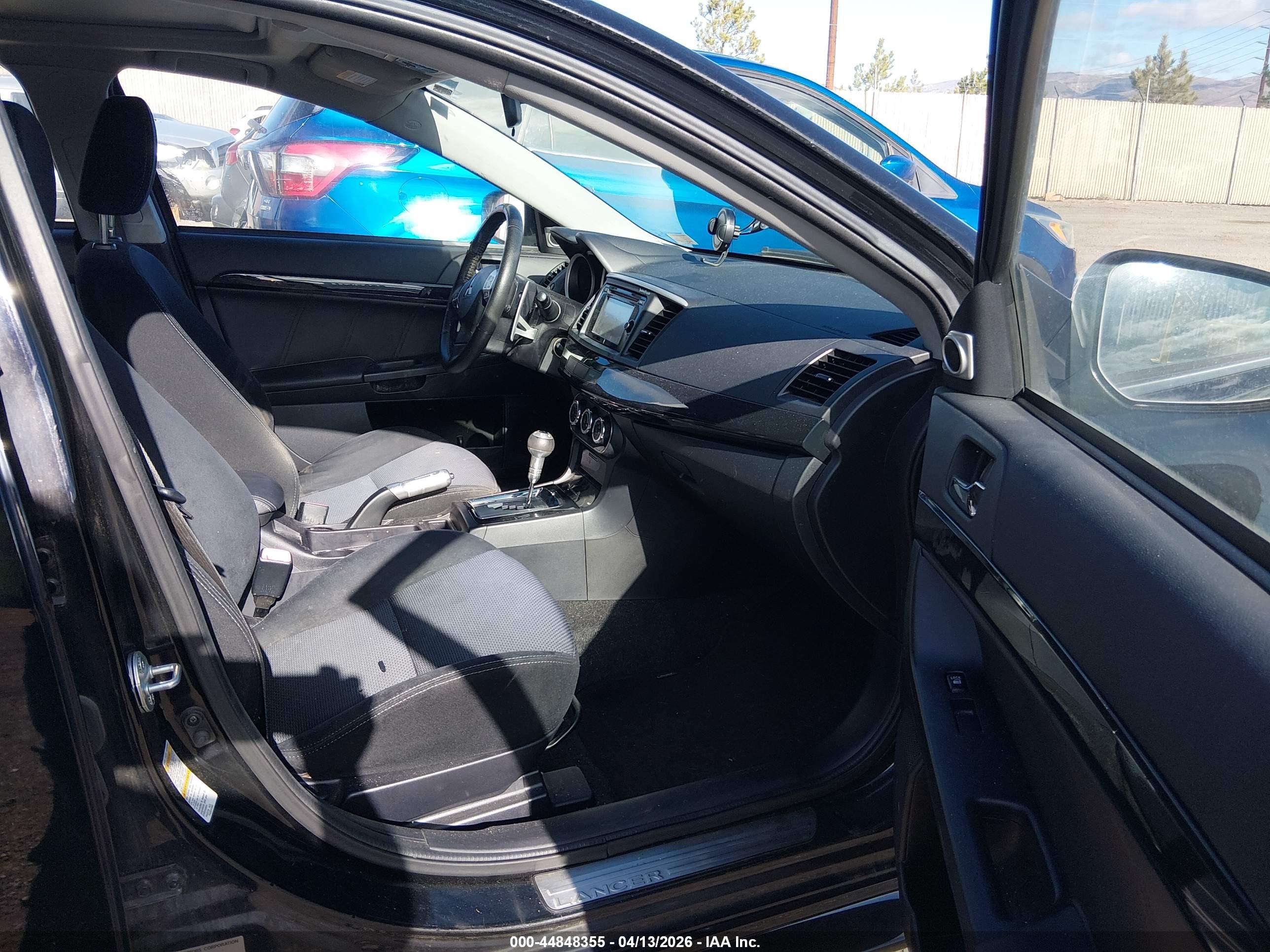 MITSUBISHI LANCER image 5