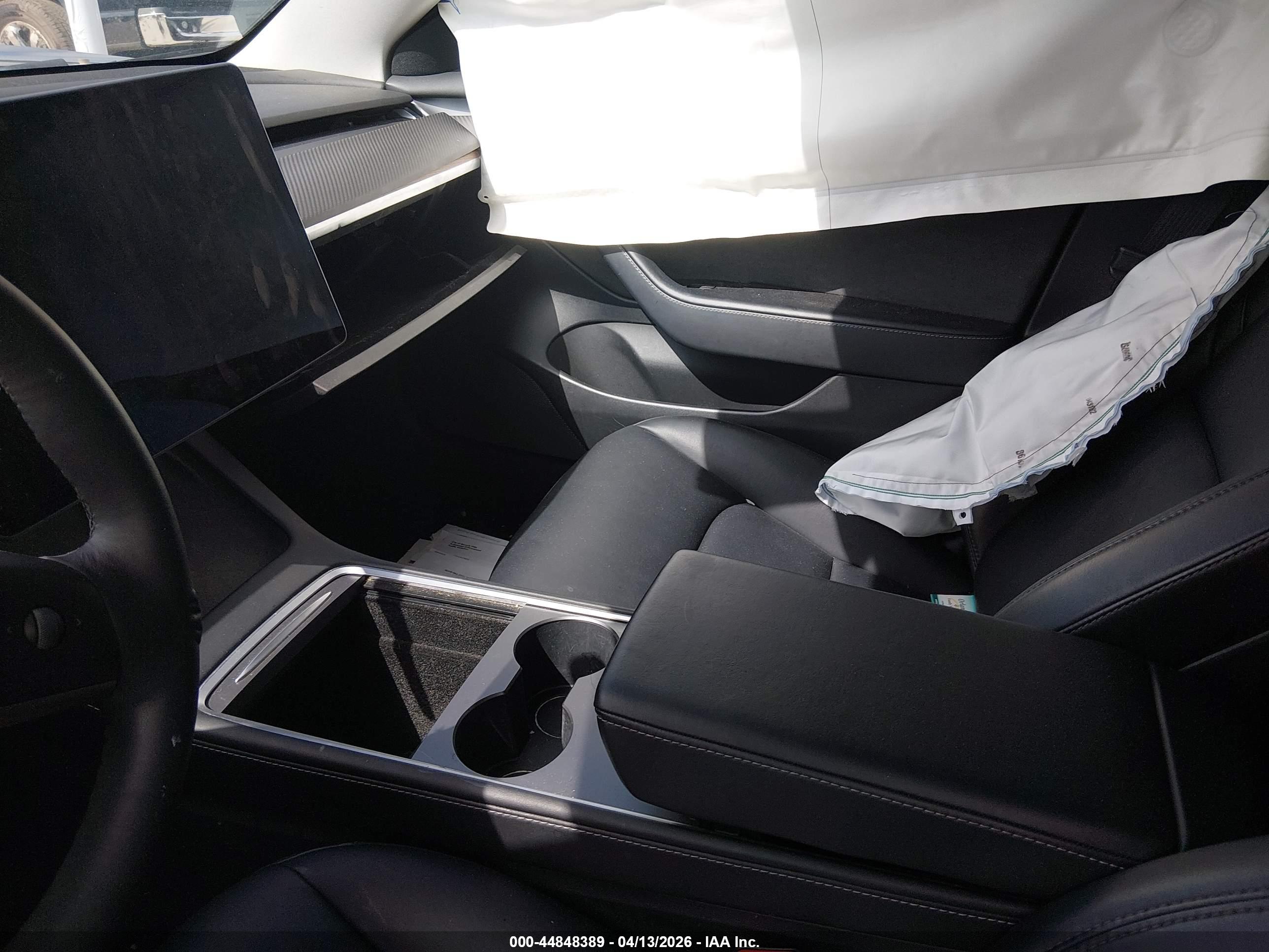 TESLA MODEL image 5