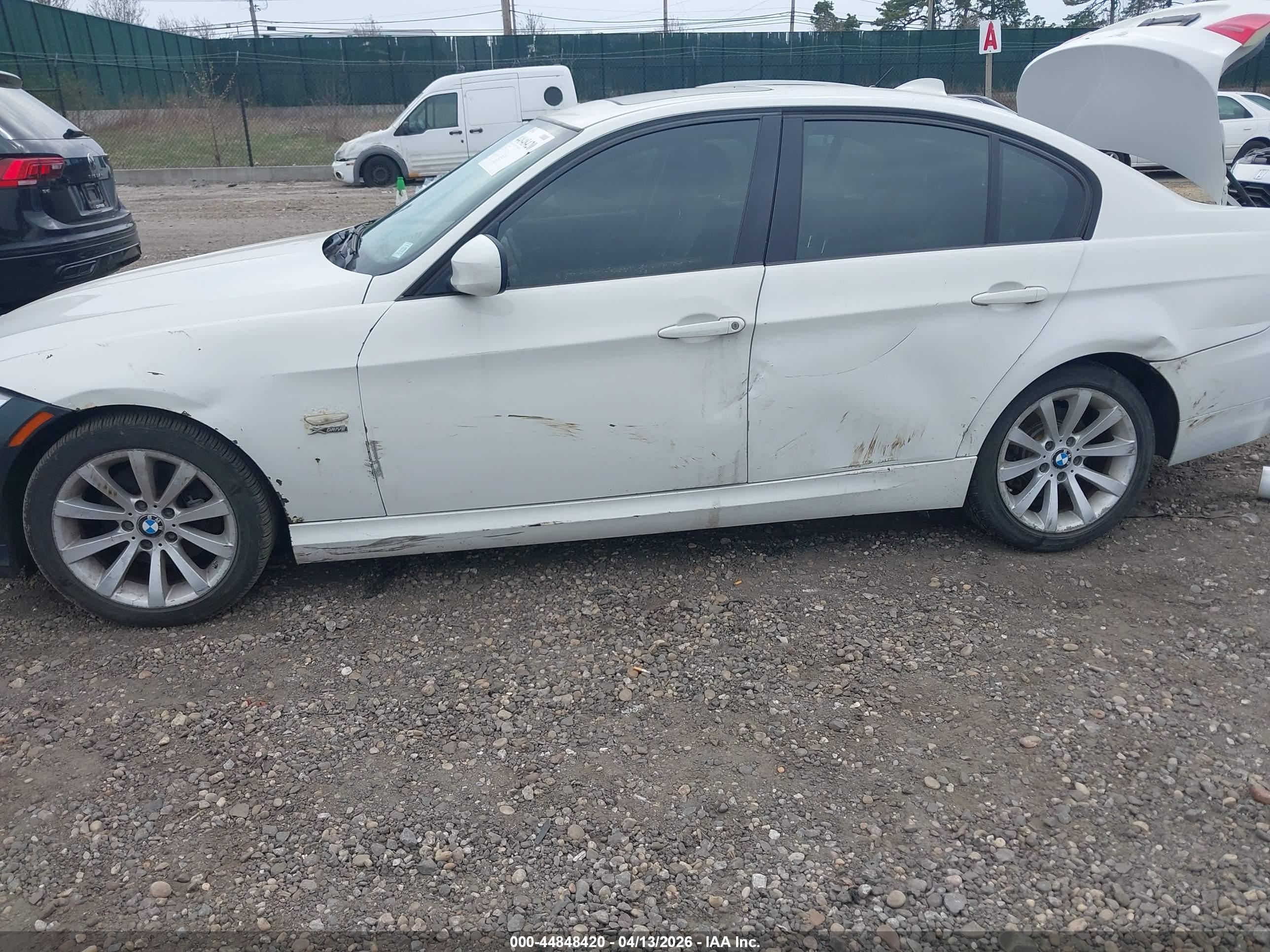 BMW 328I image 6