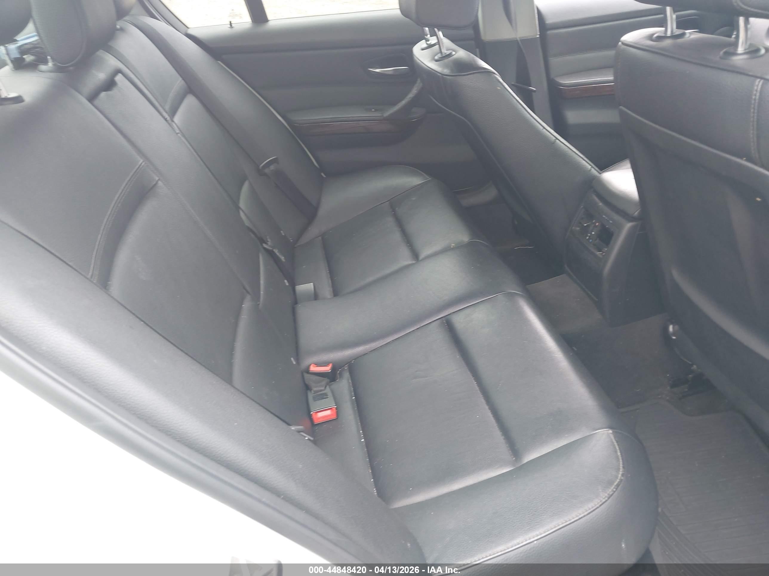 BMW 328I image 8