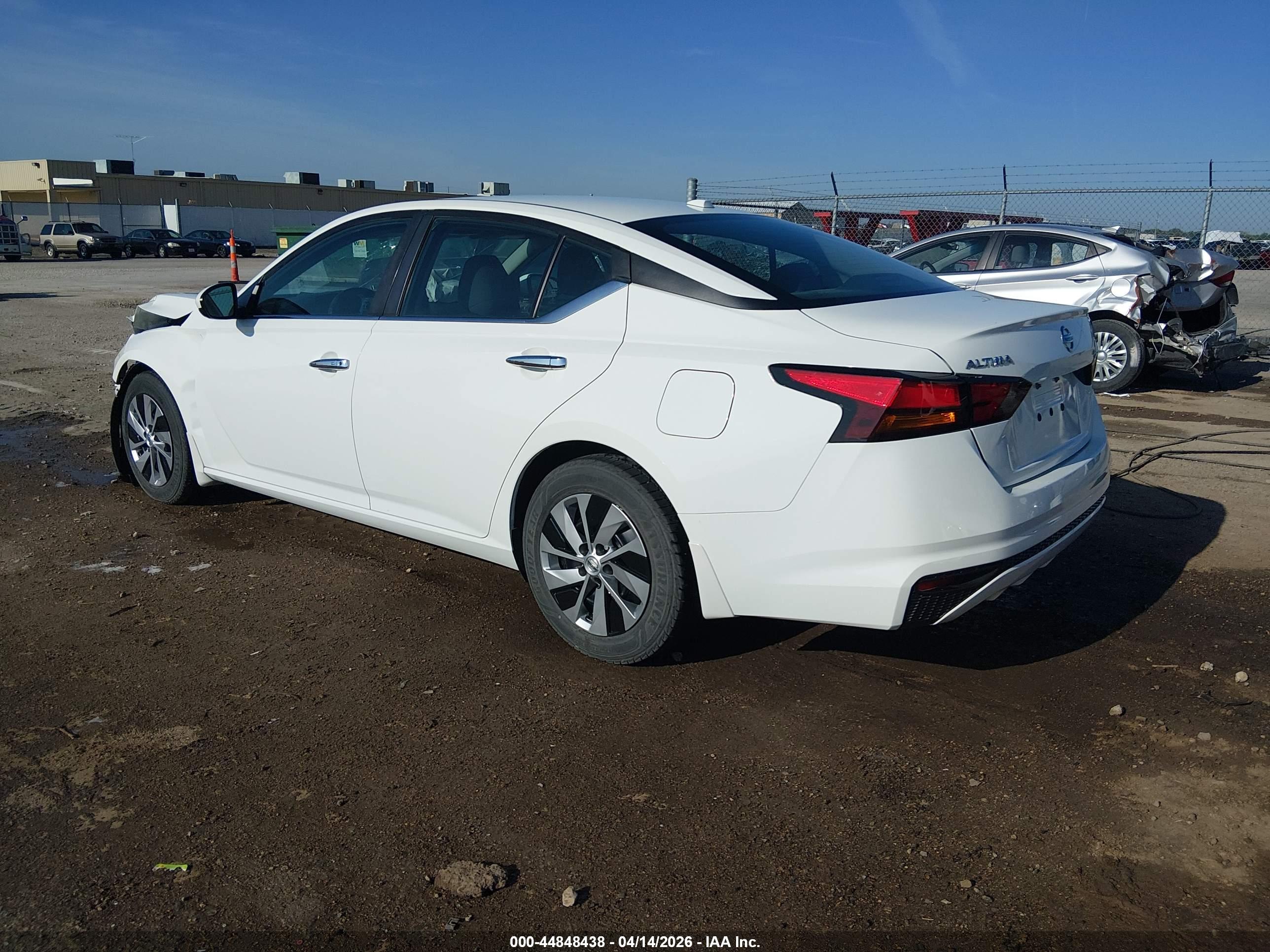 NISSAN ALTIMA image 3