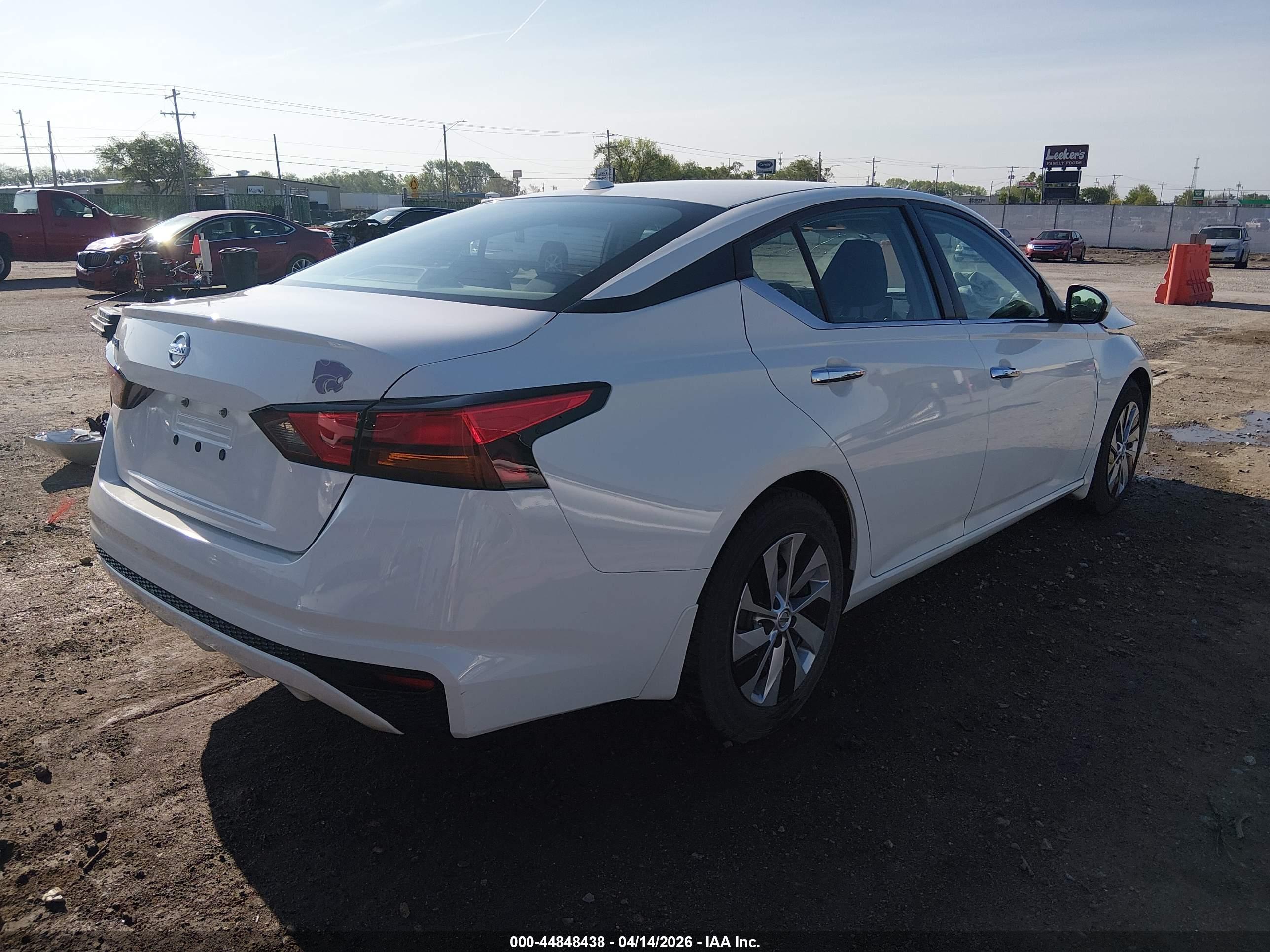 NISSAN ALTIMA image 4