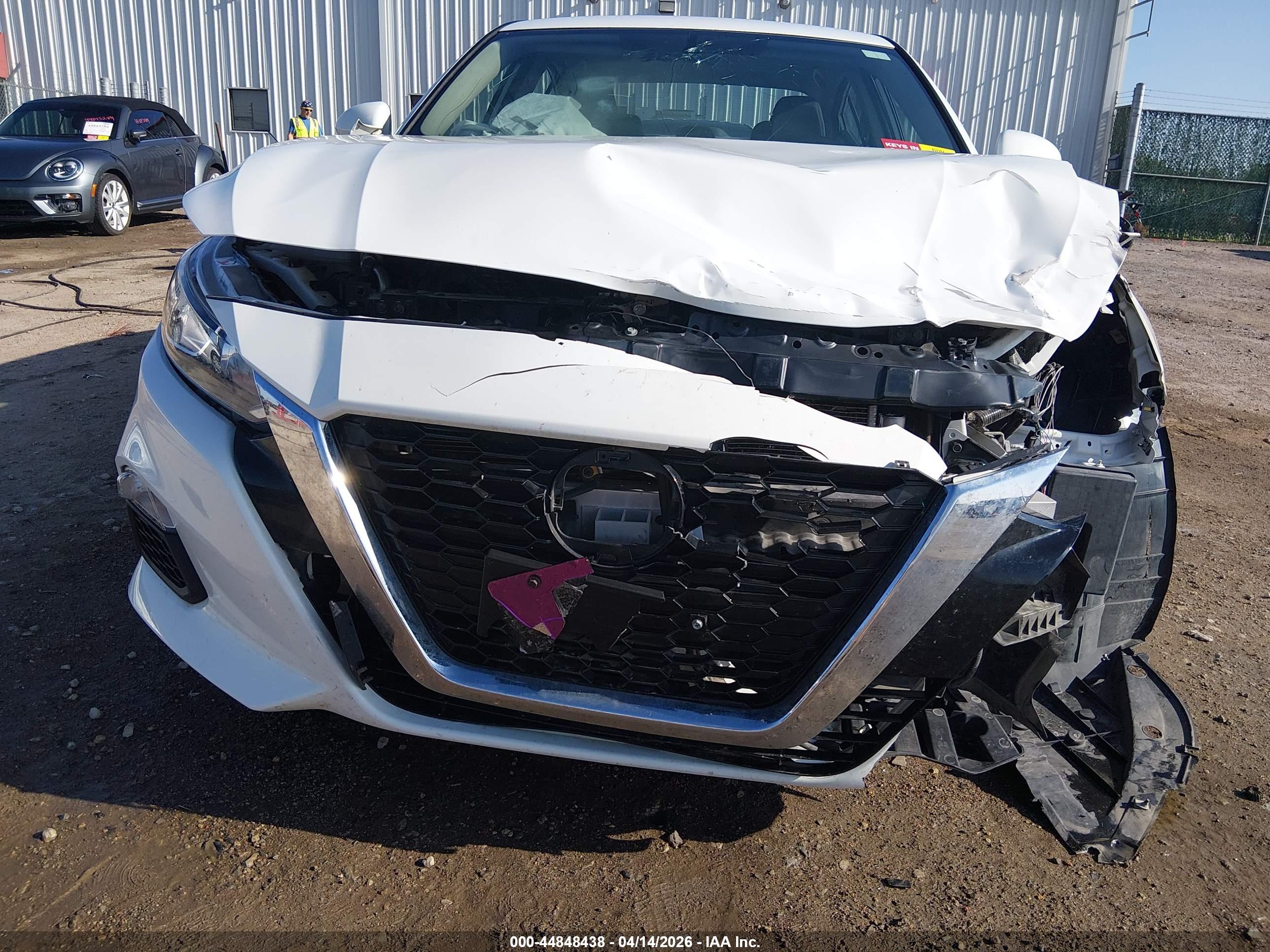 NISSAN ALTIMA image 6