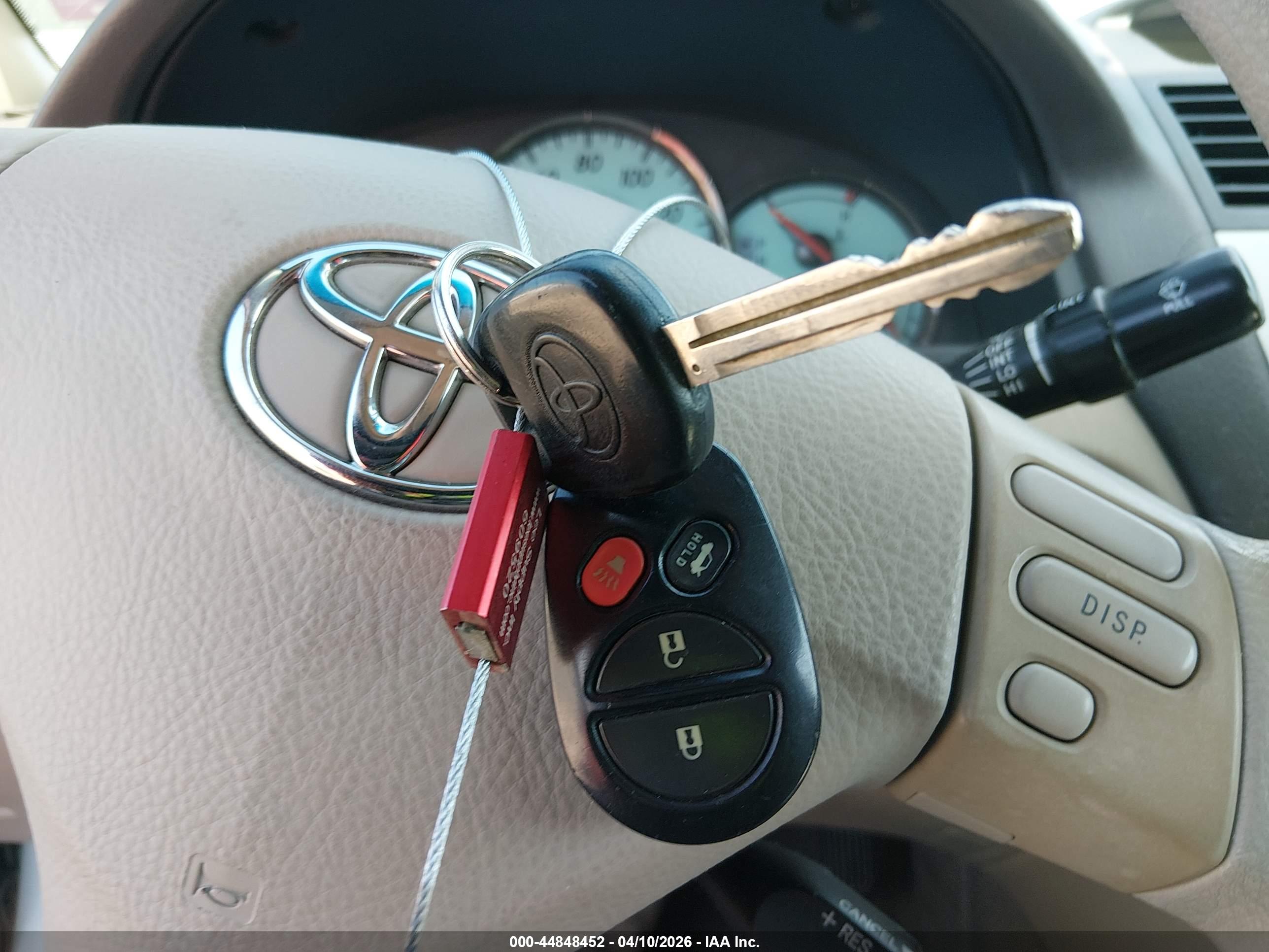 TOYOTA CAMRY image 11