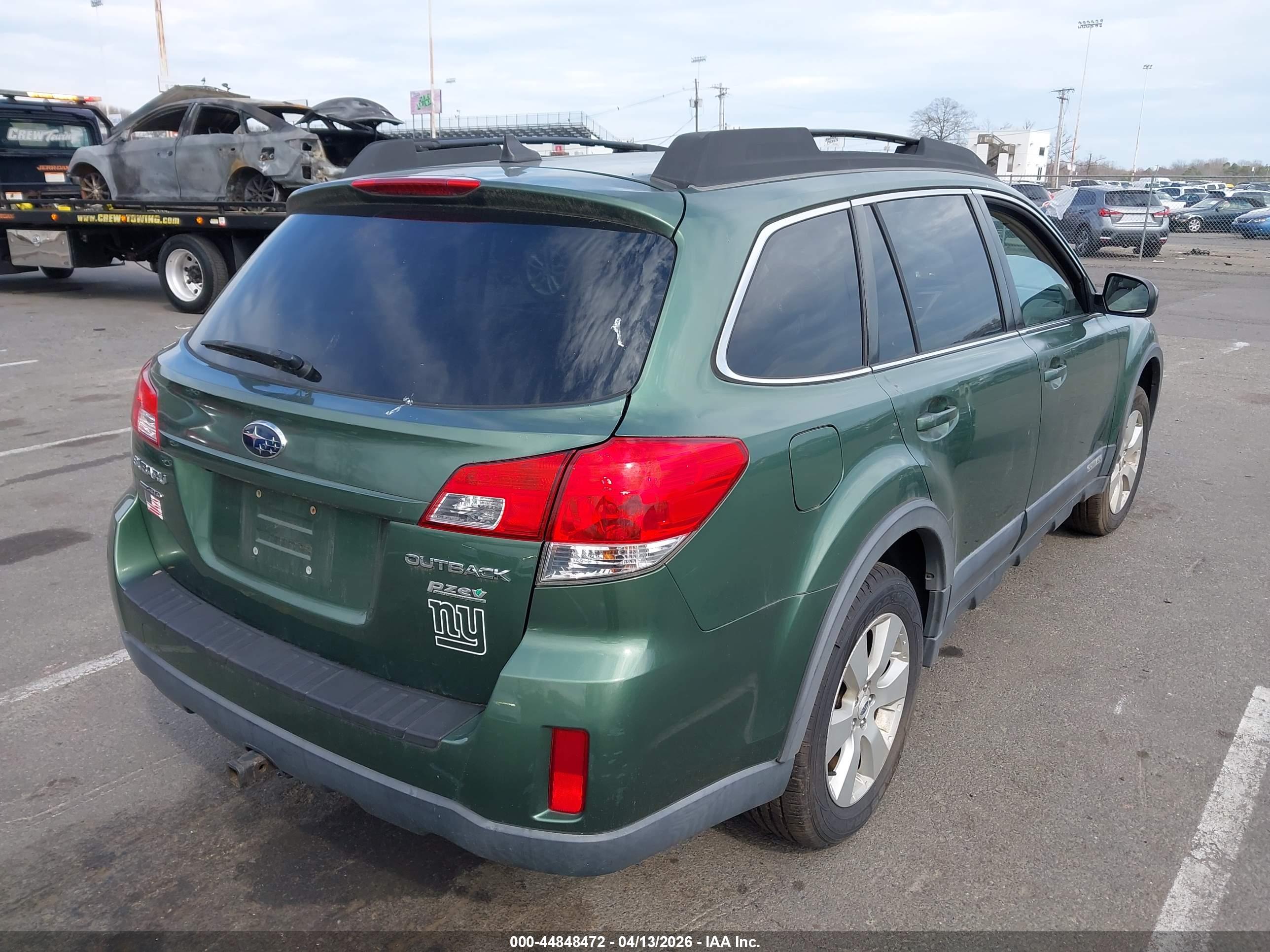 SUBARU OUTBACK image 4