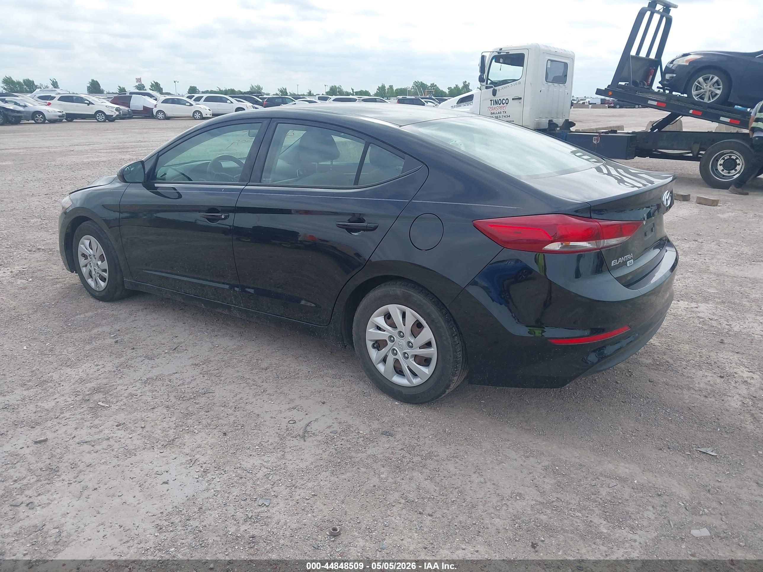 HYUNDAI ELANTRA image 3