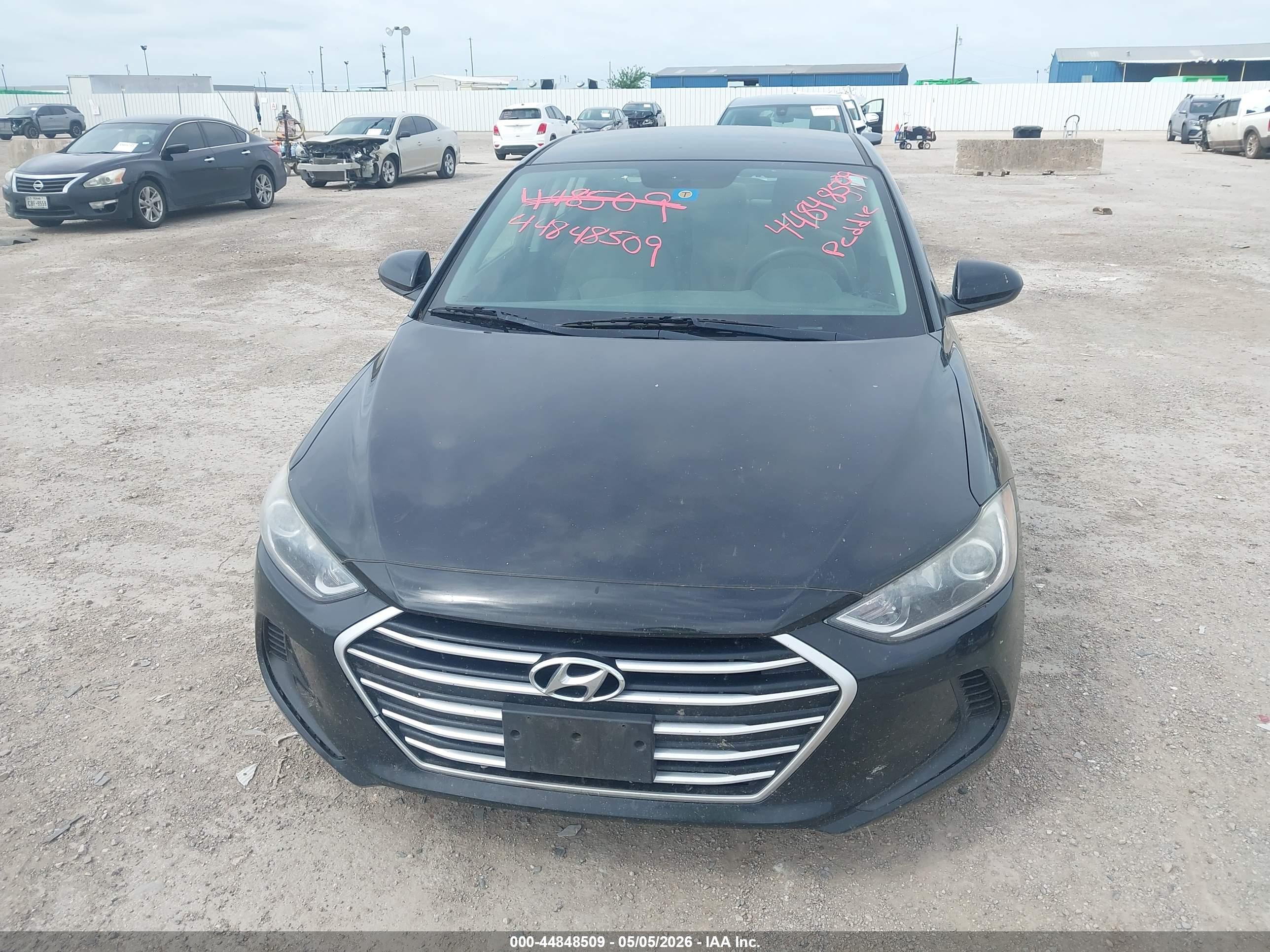 HYUNDAI ELANTRA image 6