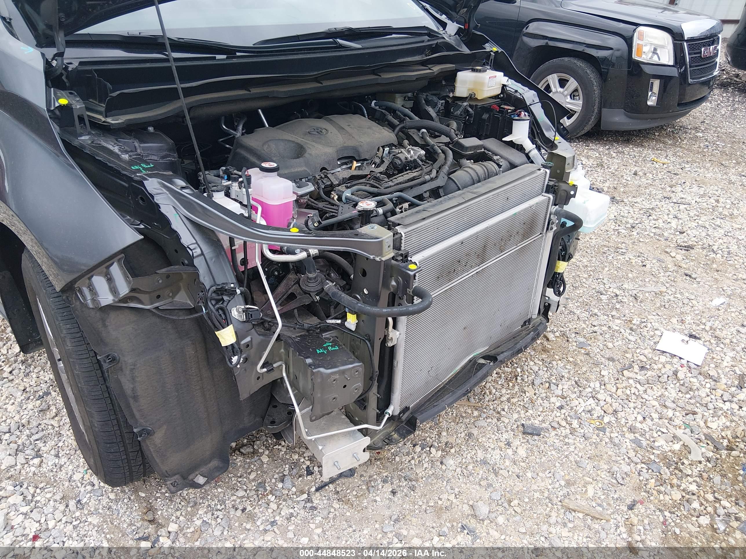 TOYOTA SIENNA image 6