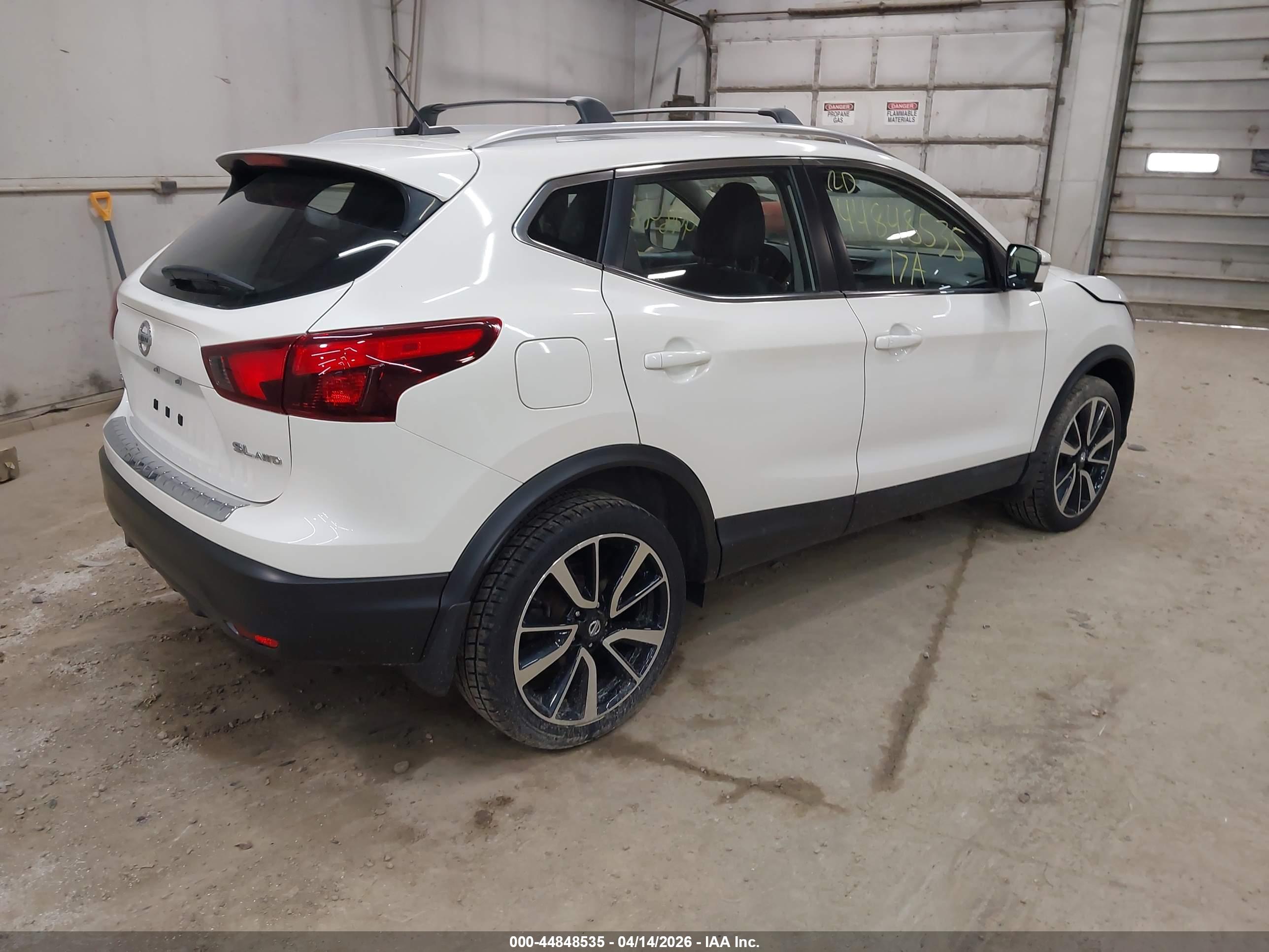 NISSAN ROGUE image 4