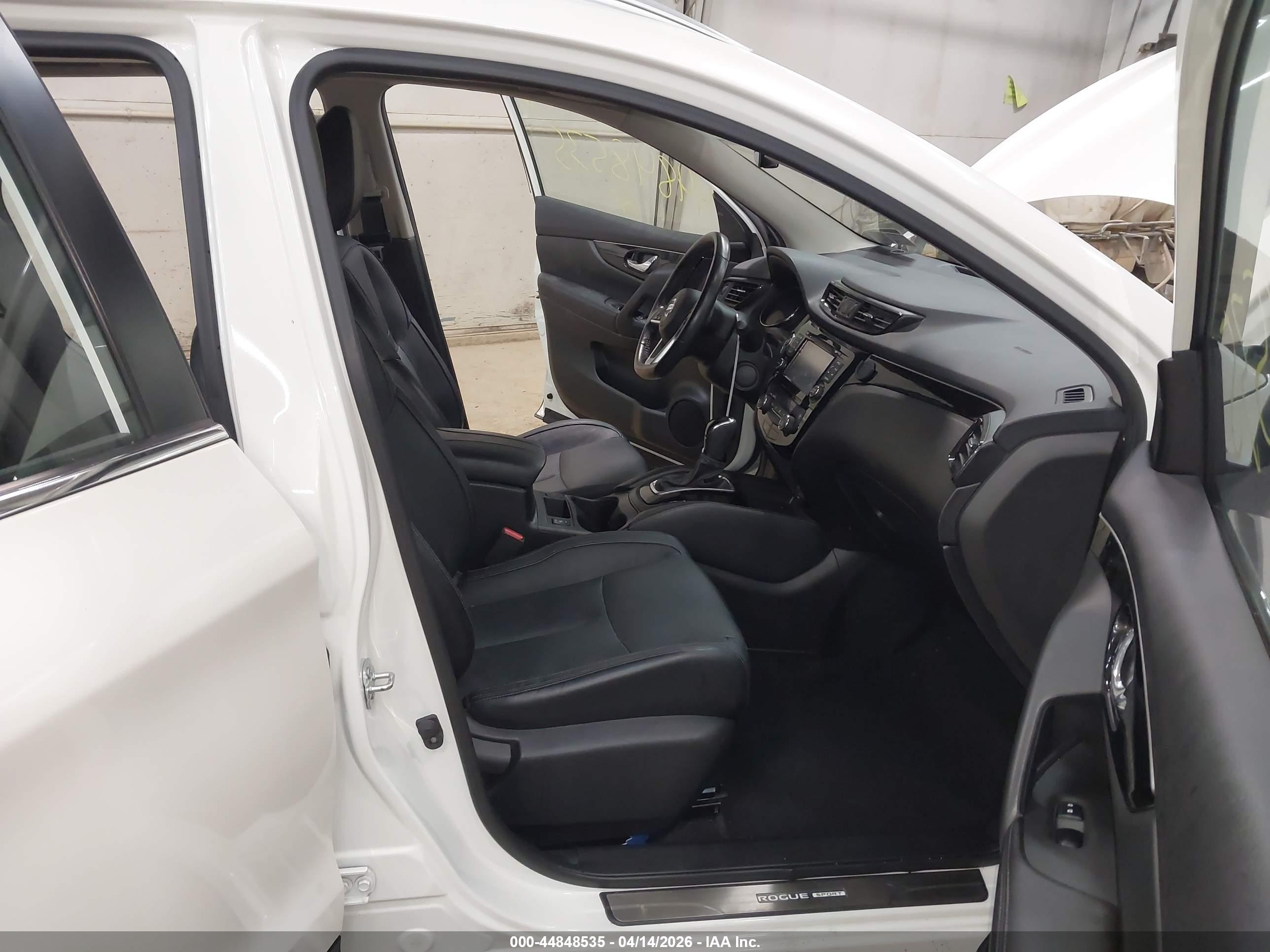 NISSAN ROGUE image 5