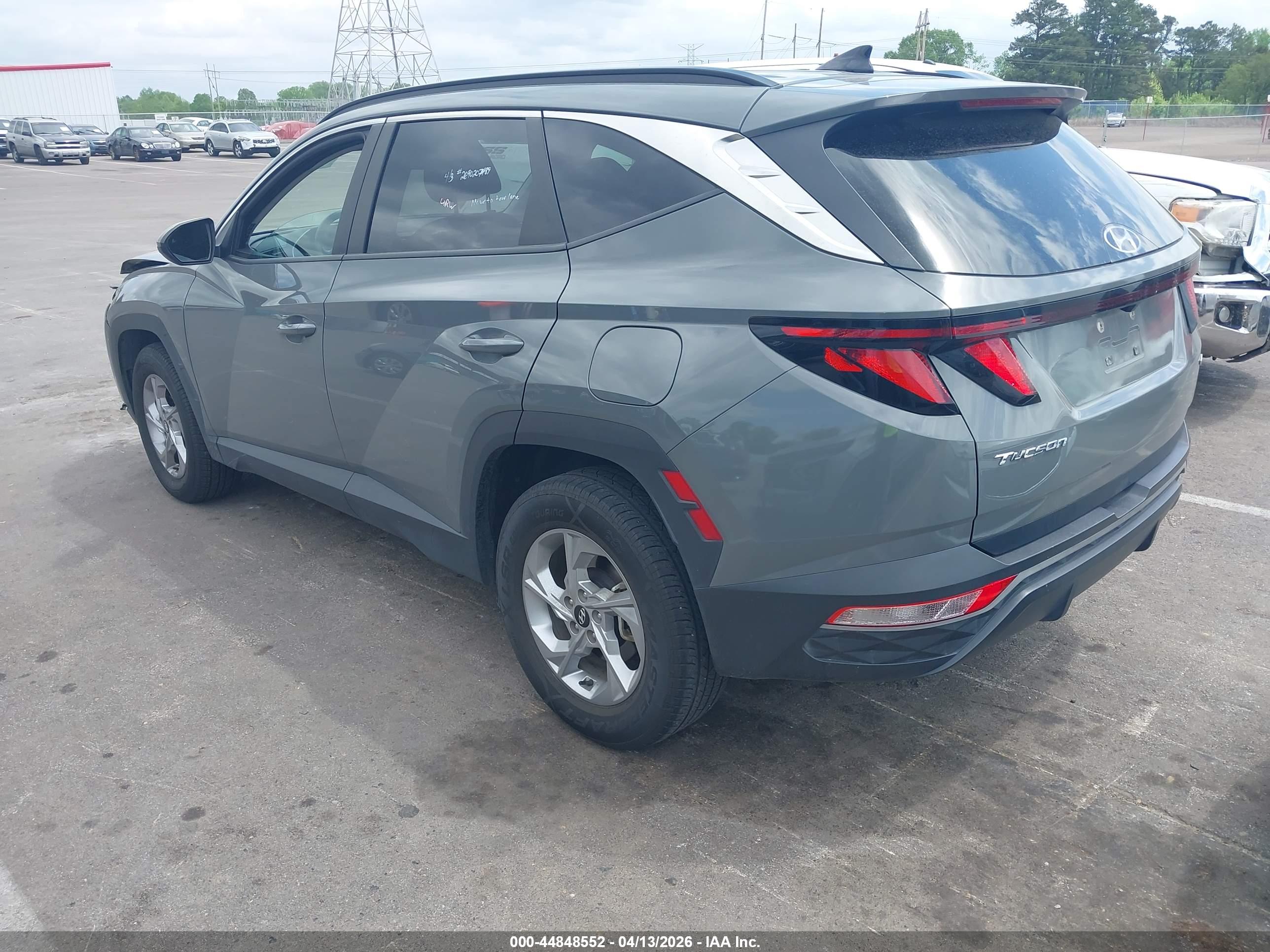 HYUNDAI TUCSON image 3