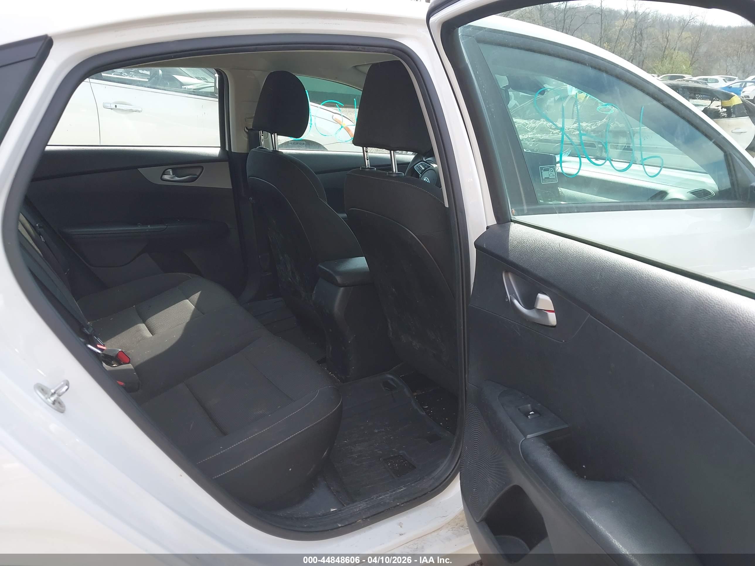 KIA FORTE image 8