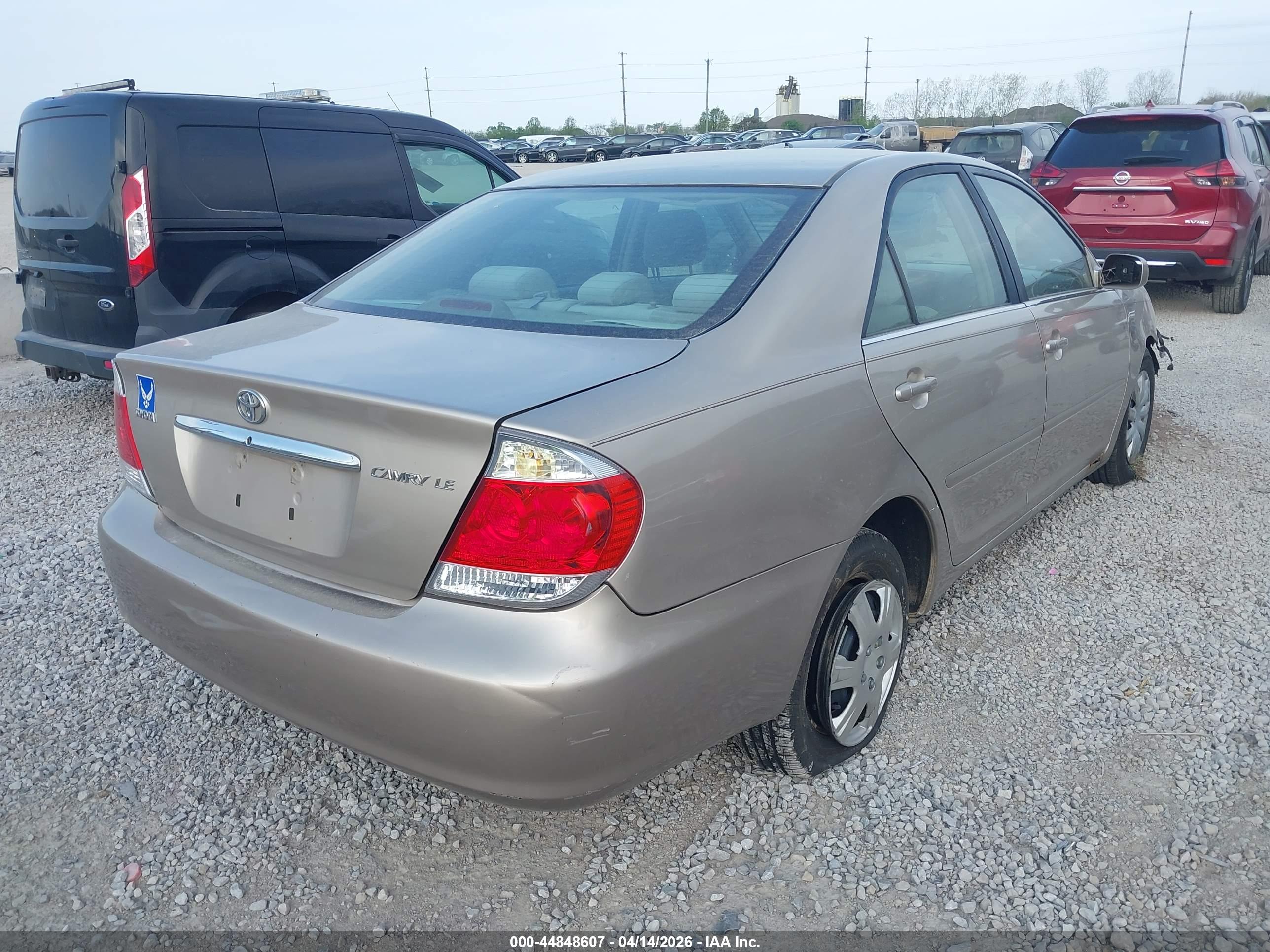 TOYOTA CAMRY image 4