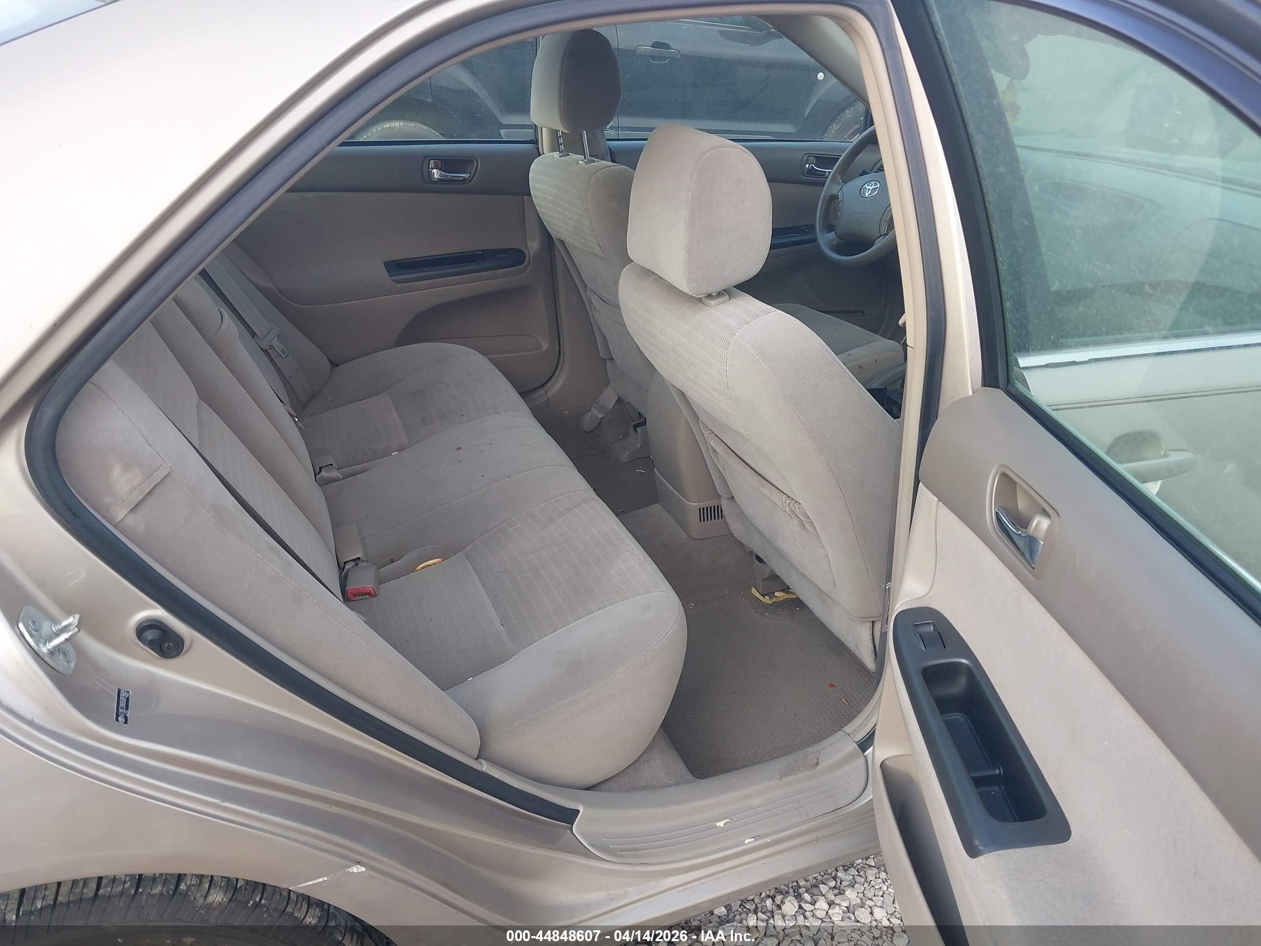 TOYOTA CAMRY image 8