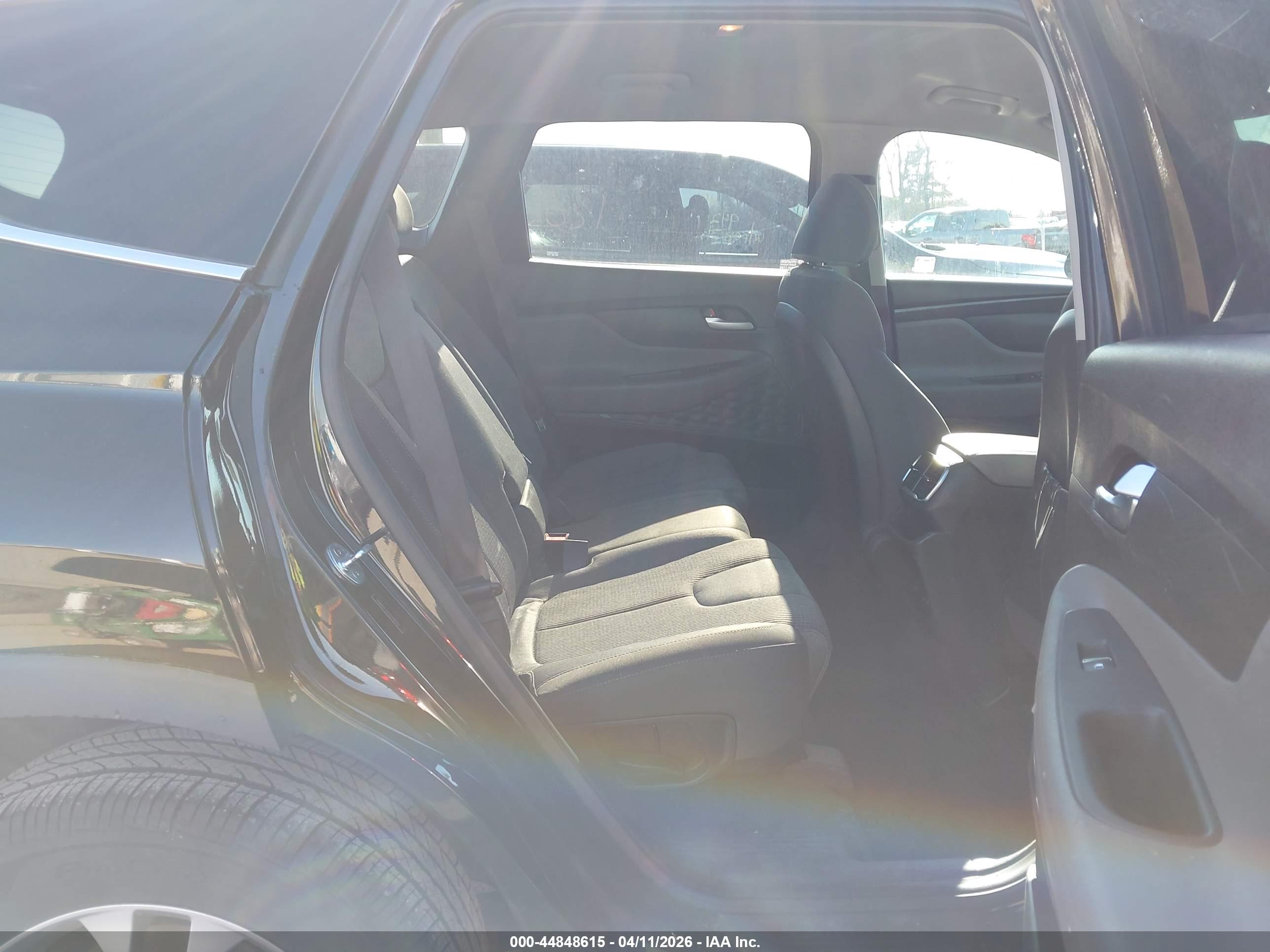 HYUNDAI SANTA image 8